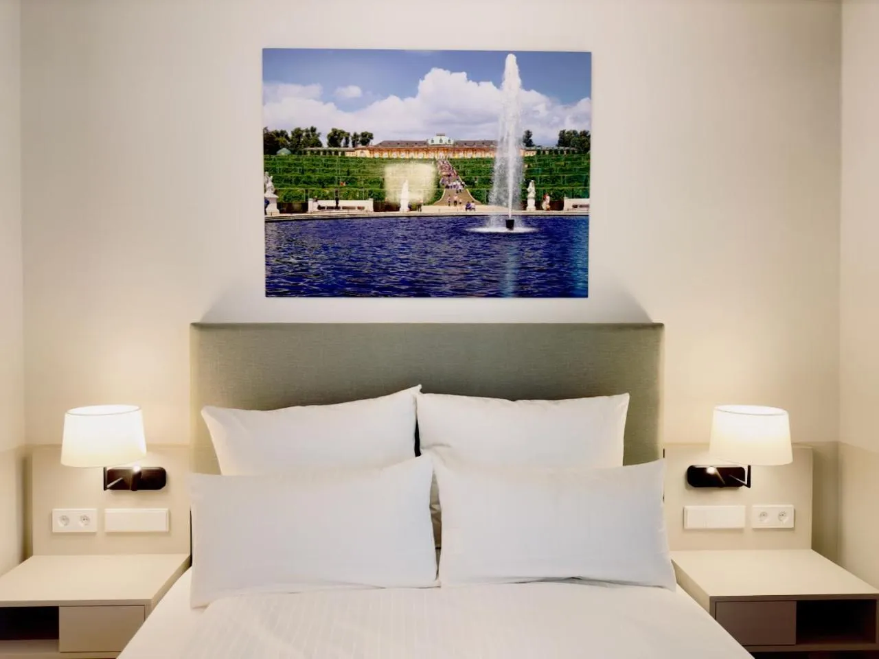 Bed in Elisapart - Apartments am Sommerschloss