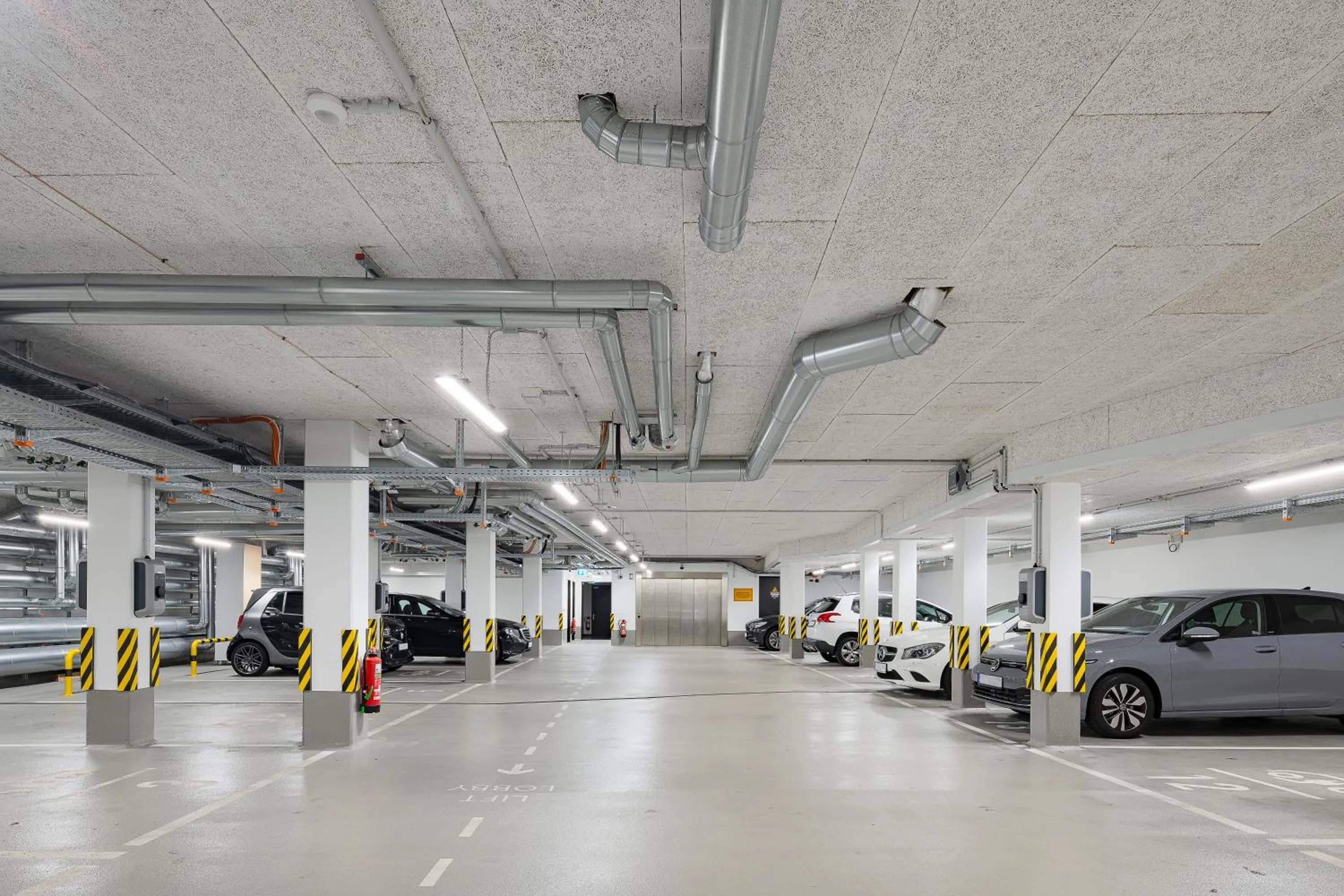 Parking in Elisapart - Apartments am Sommerschloss