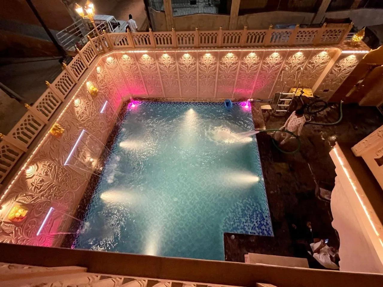 Swimming pool in Kavassu Heritage Haveli