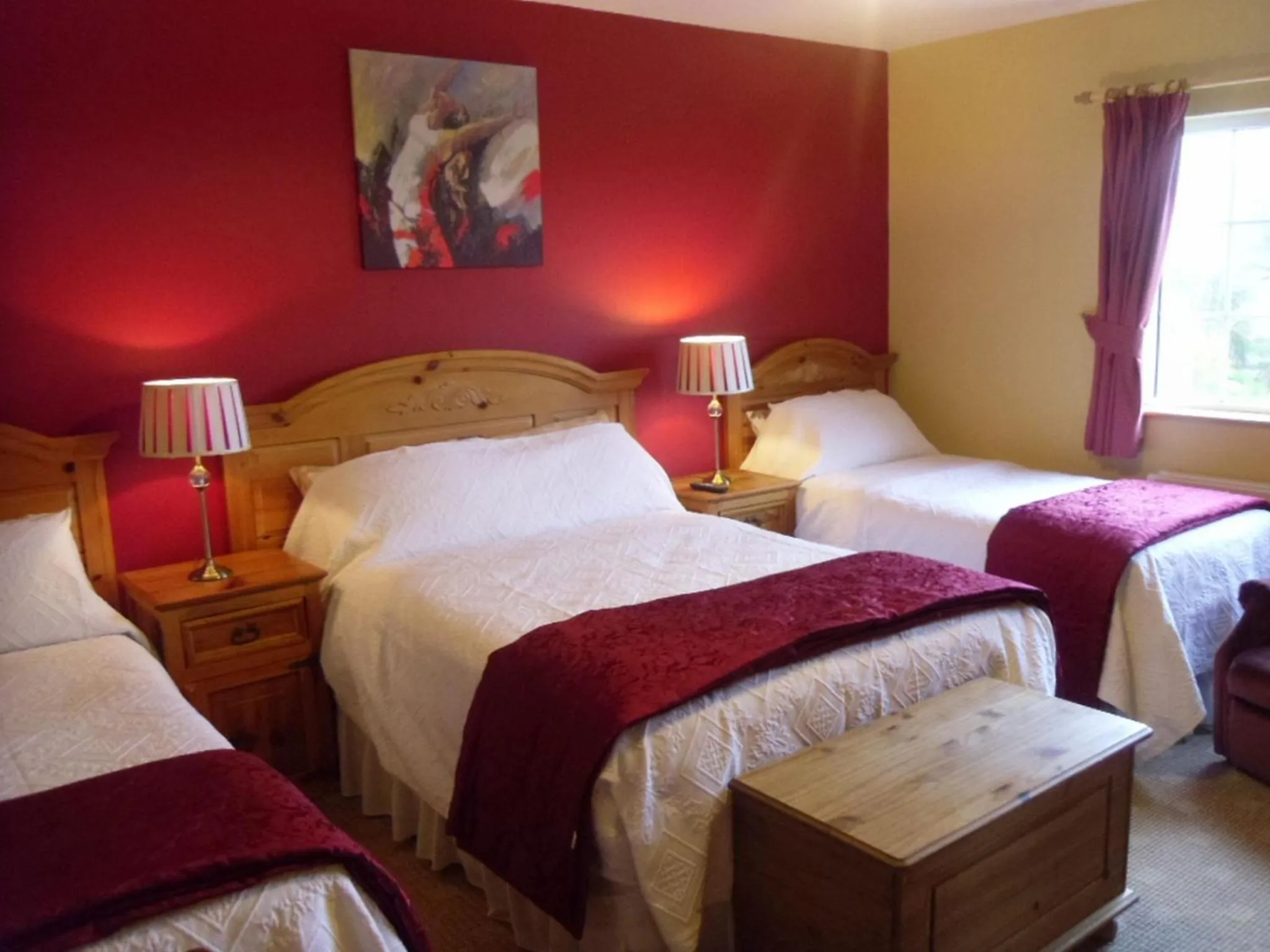 Bedroom, Bed in Lake Avenue House