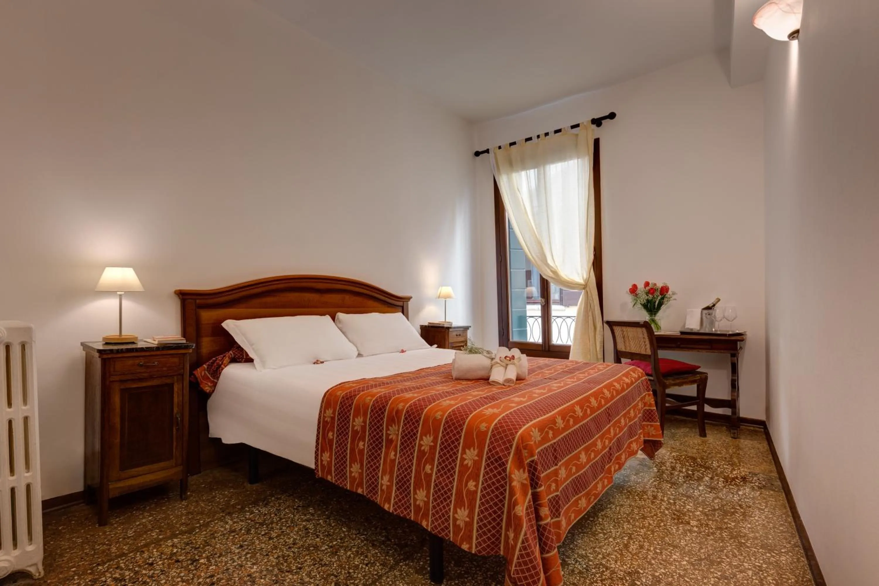 Photo of the whole room in Hotel San Samuele
