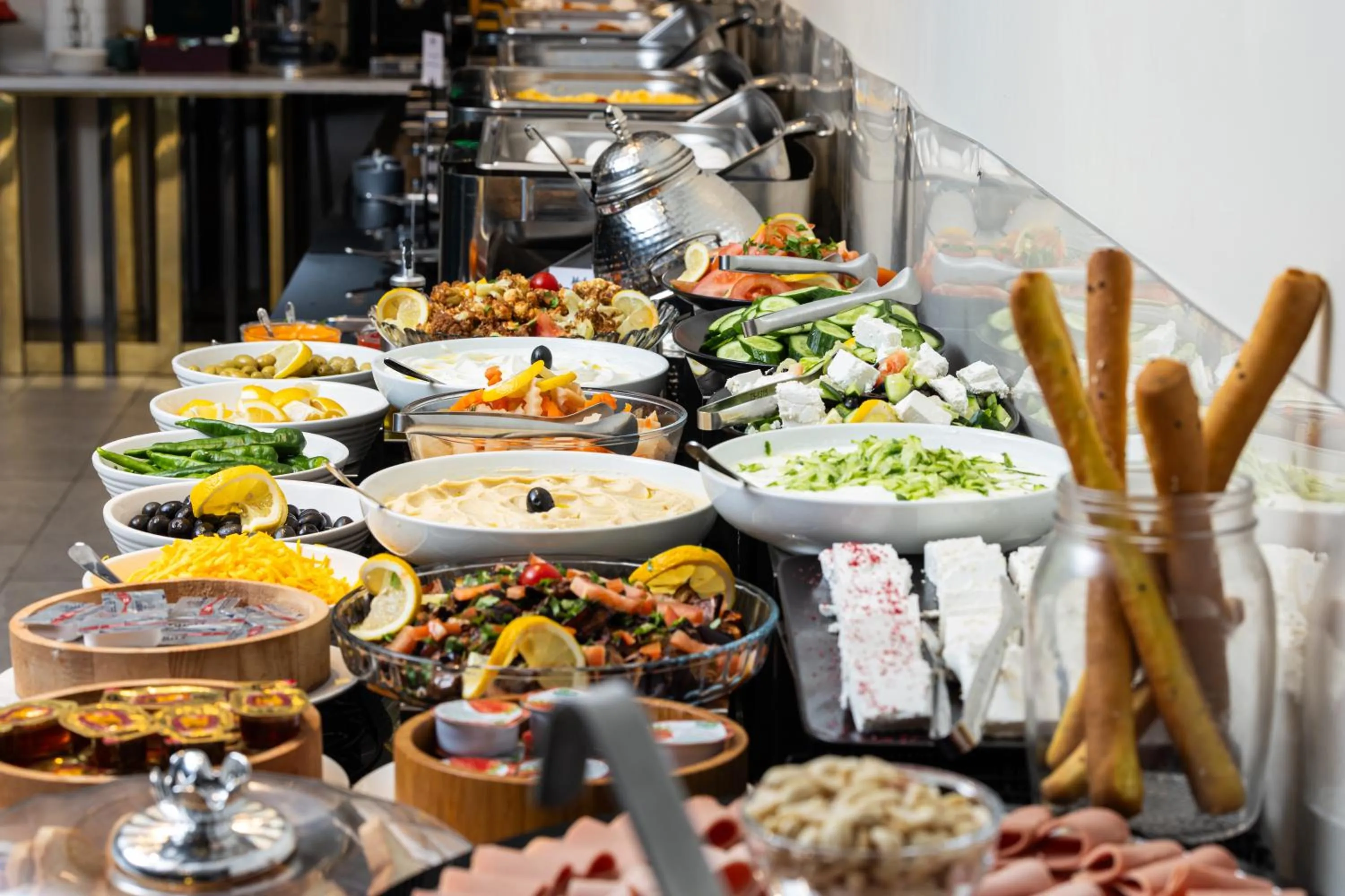 Buffet breakfast in Marlo Hotel - فندق مارلو