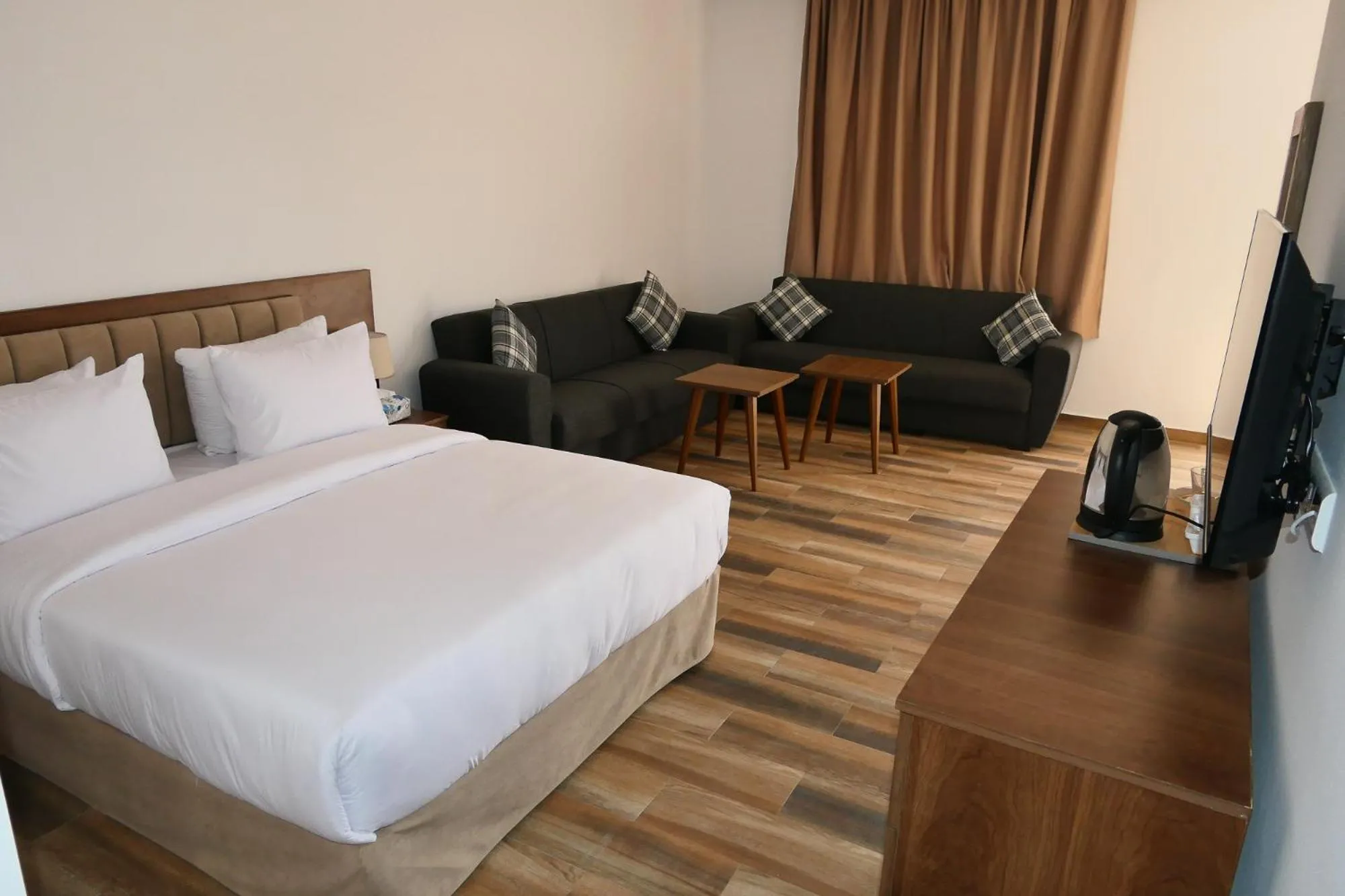 Photo of the whole room, Bed in Hôtel Corail de Cabo