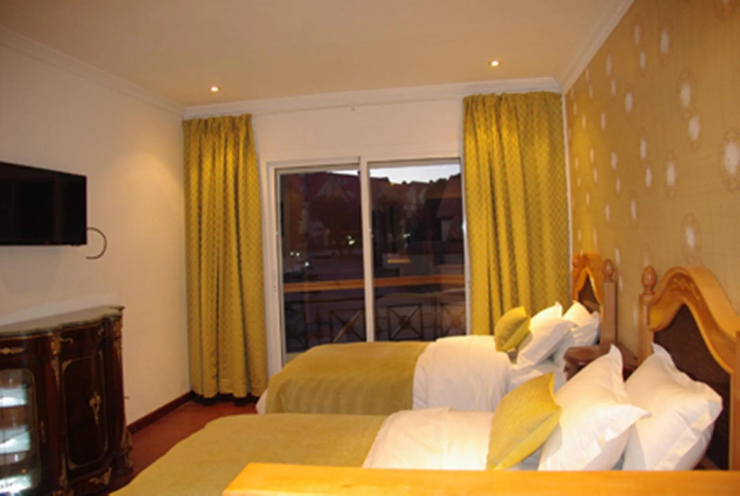 Photo of the whole room, Bed in Résidence Ifrane Palace