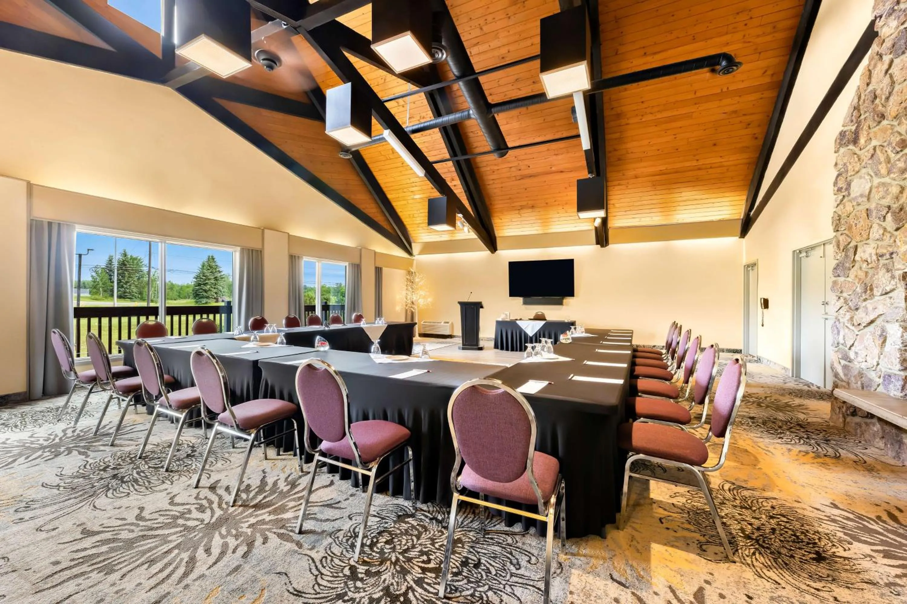 Meeting/conference room in Best Western Plus NorWester Hotel & Conference Centre