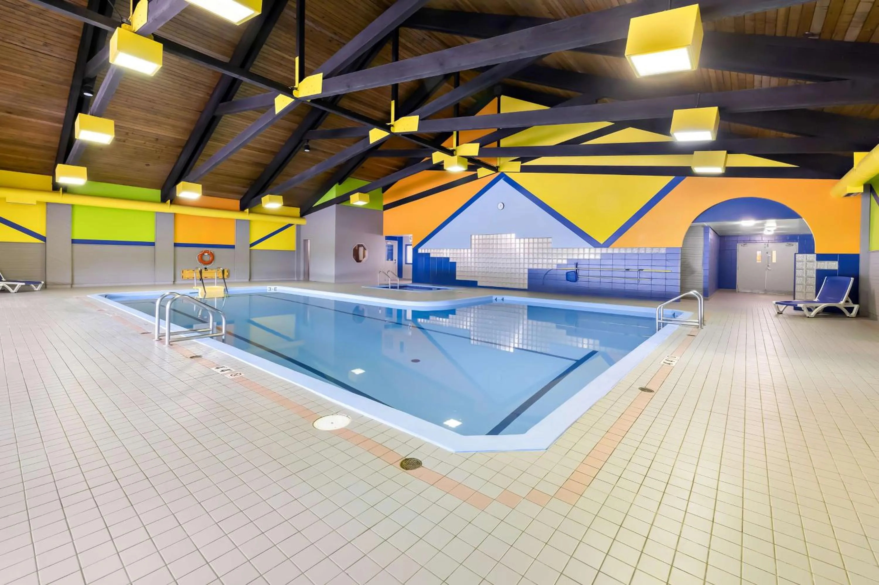 Pool view in Best Western Plus NorWester Hotel & Conference Centre