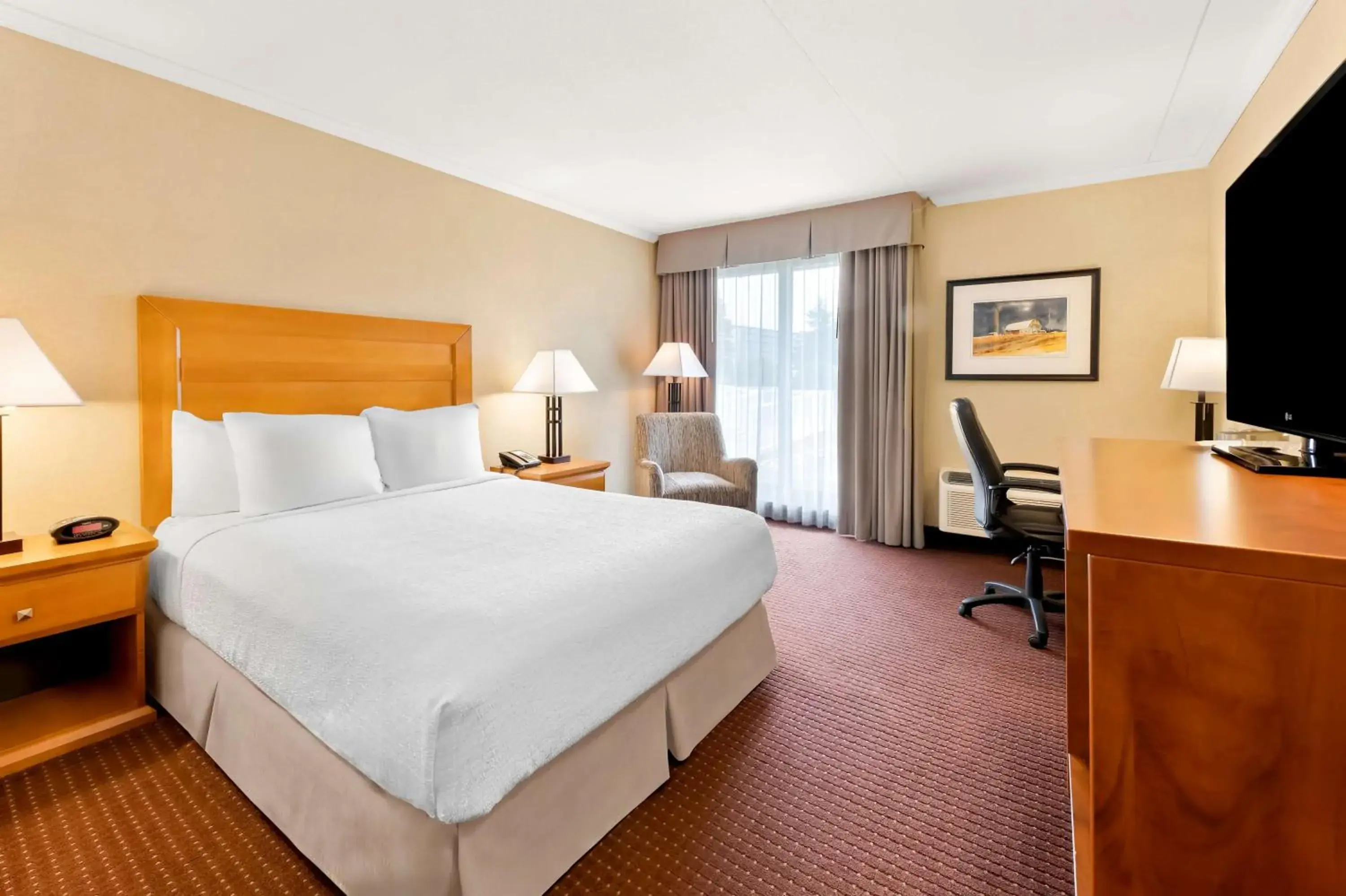 King Room - Non-Smoking in Best Western Plus NorWester Hotel & Conference Centre King Room - Non-Smoking in Best Western Plus NorWester Hotel & Conference Centre