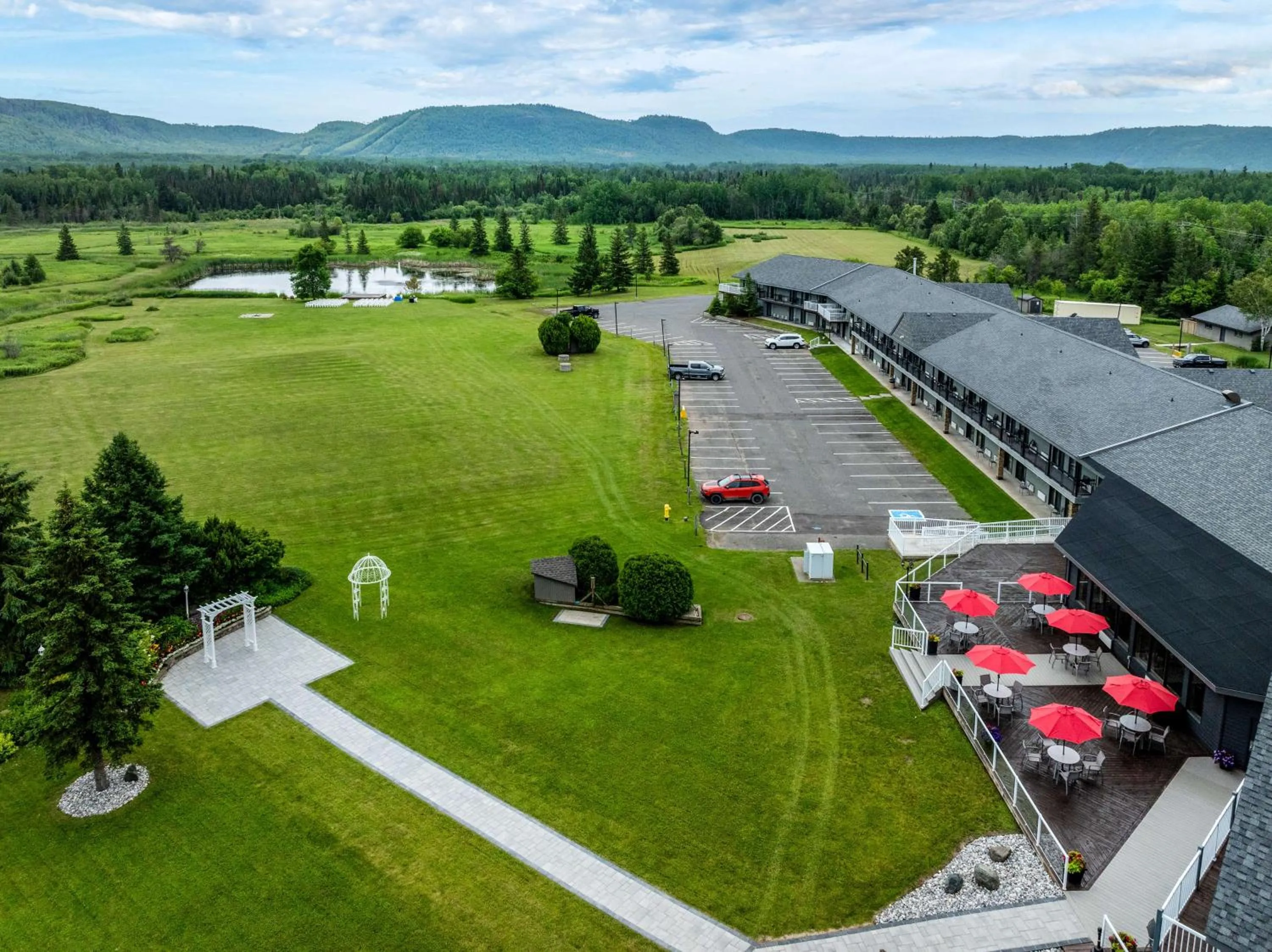 Property building in Best Western Plus NorWester Hotel & Conference Centre