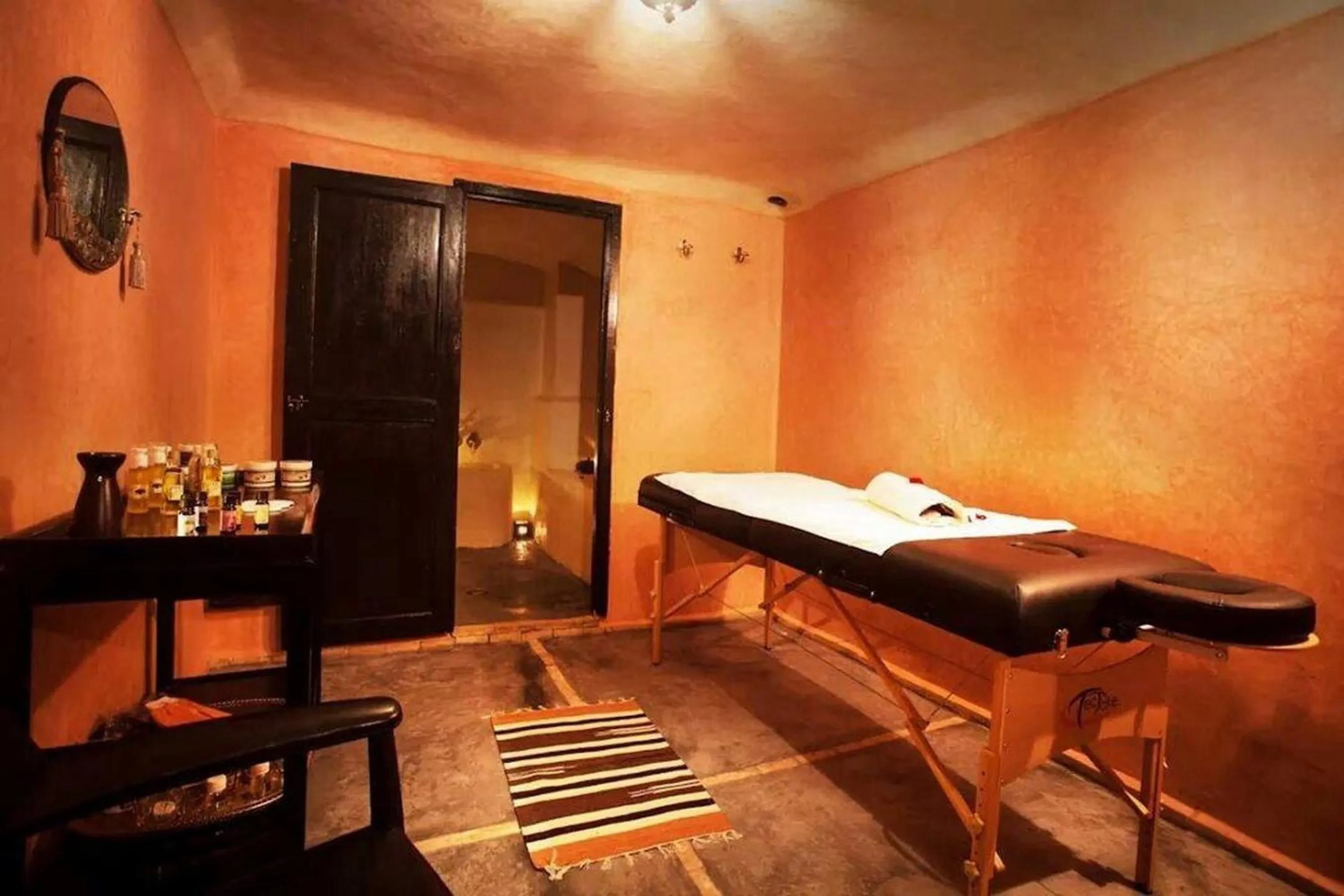 Massage in Riad Mounlight