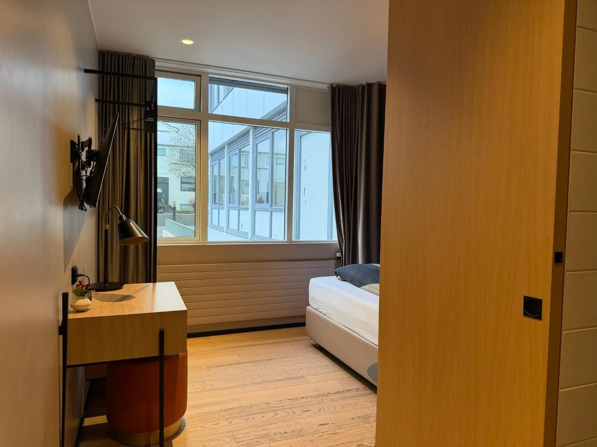 Bedroom, Bed in Hotel Lotus