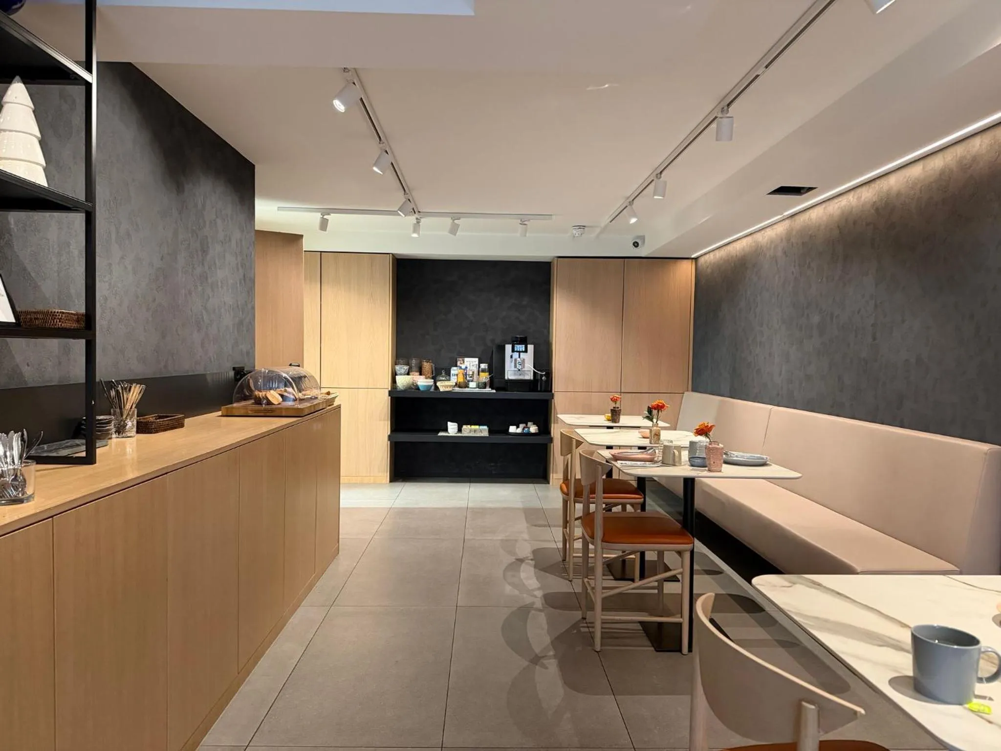 Breakfast in Hotel Lotus