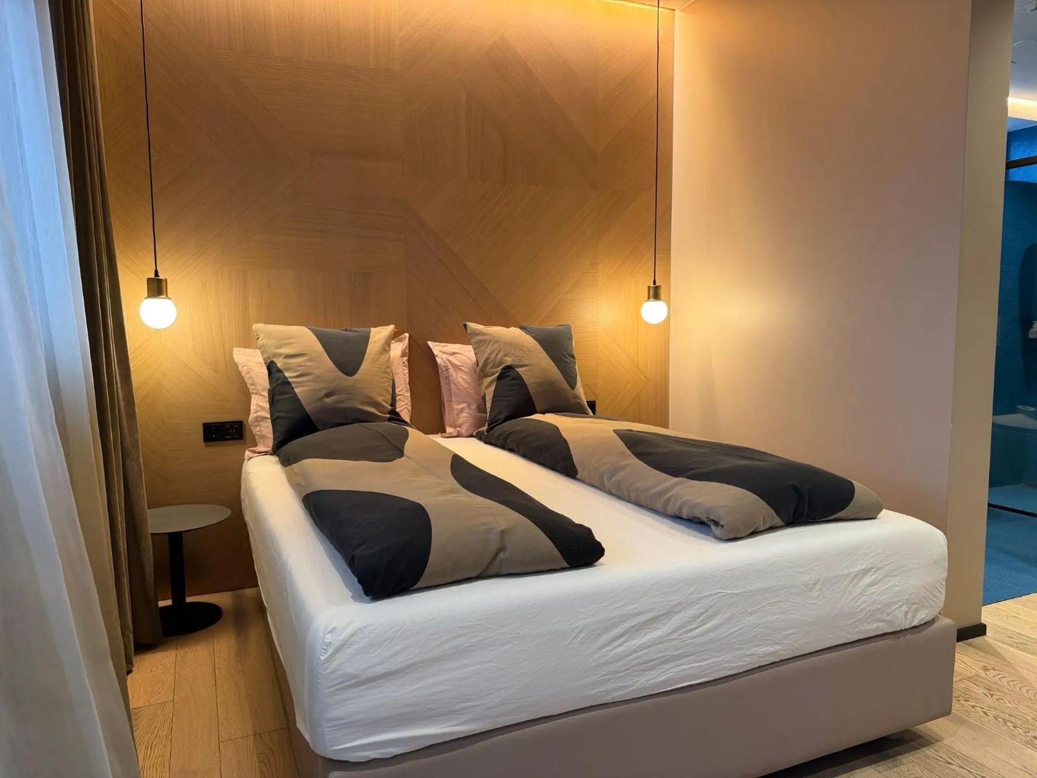 Bedroom, Bed in Hotel Lotus