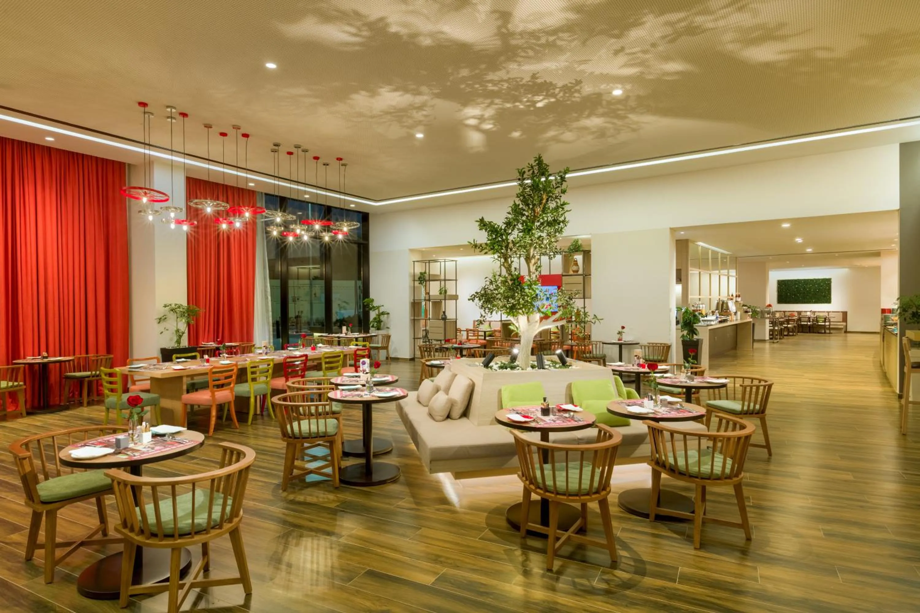 Restaurant/places to eat in IntercityHotel Muscat