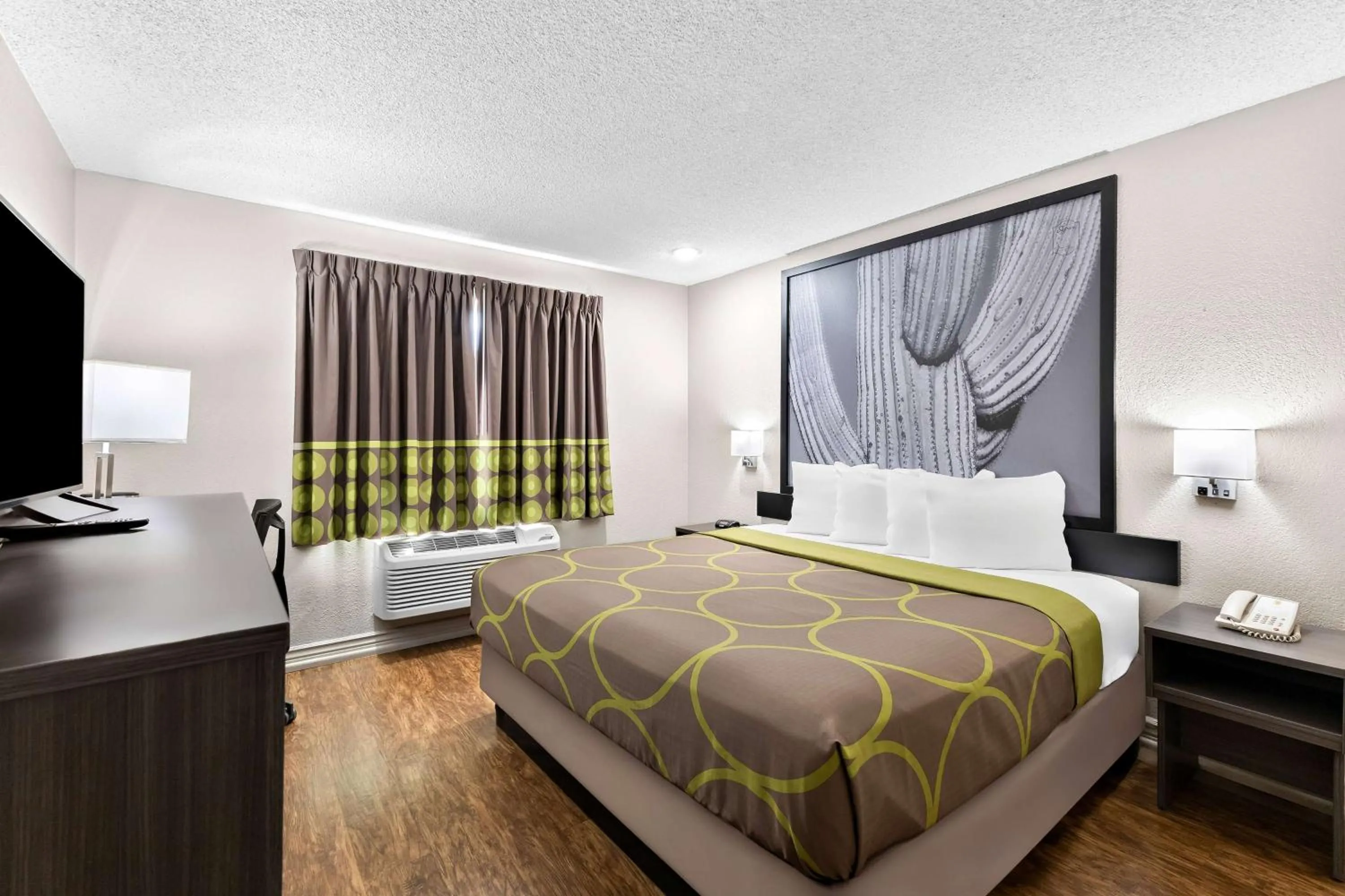 Photo of the whole room, Bed in Super 8 by Wyndham Goodyear/Phoenix Area