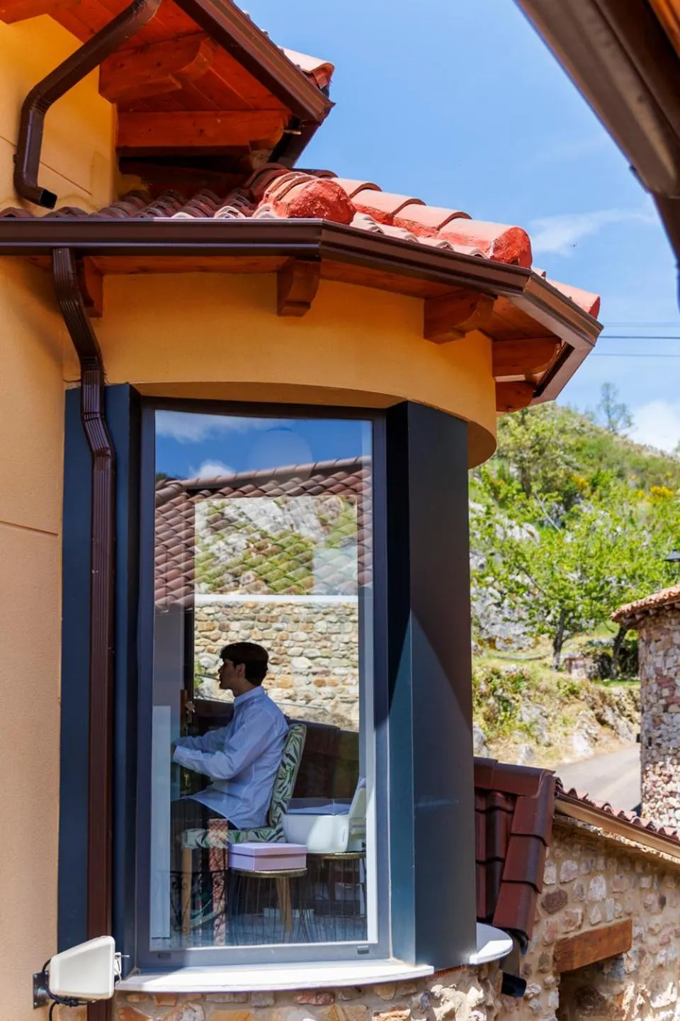 People in El Hotel & SPA de Verdiago