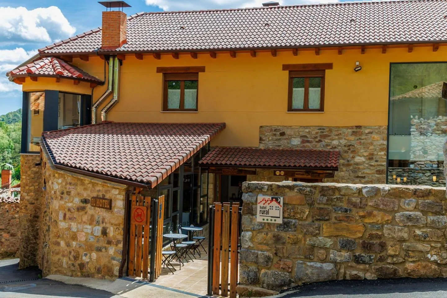 Property building in El Hotel & SPA de Verdiago