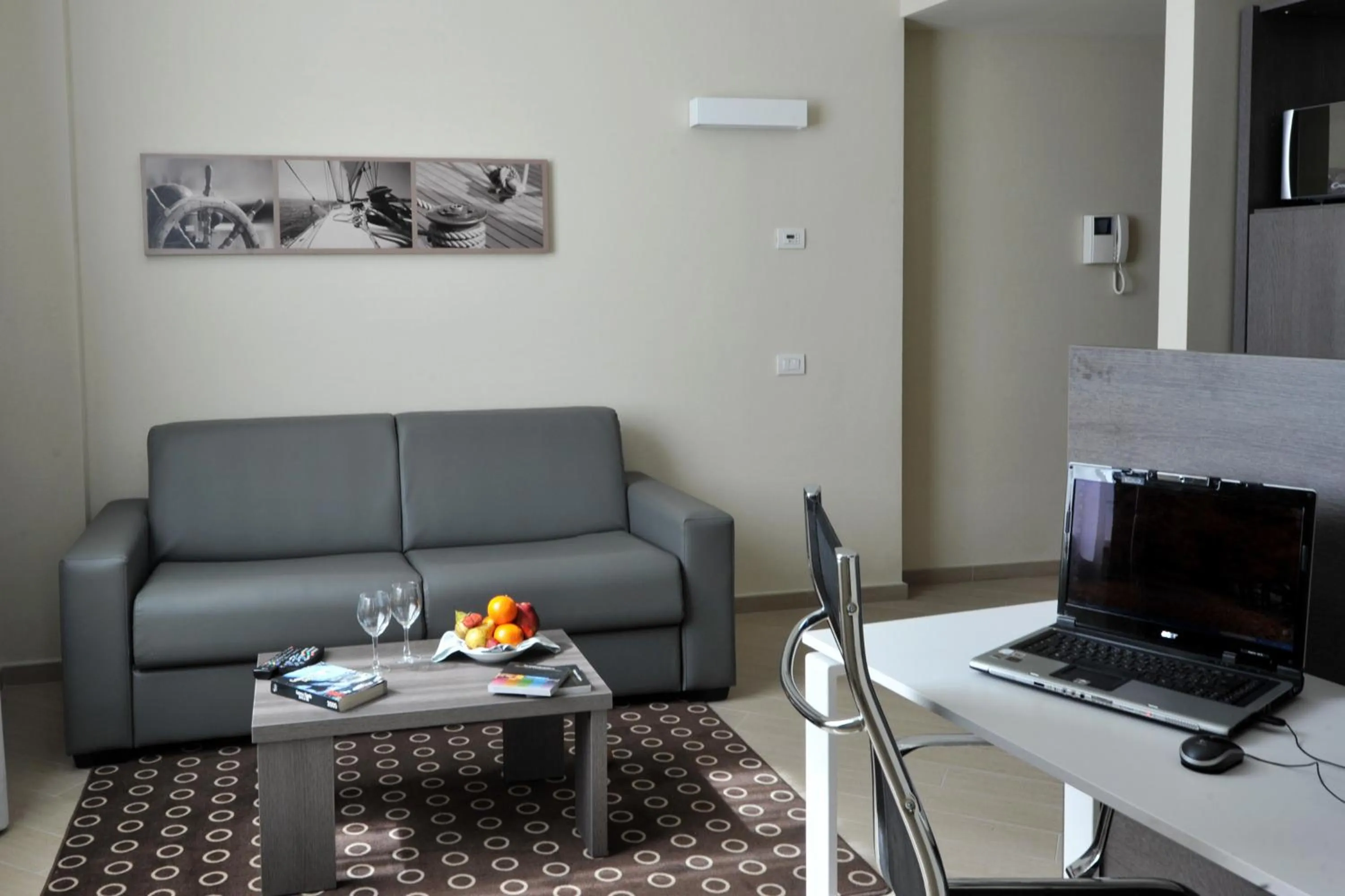 Business facilities in CHC Business Residence