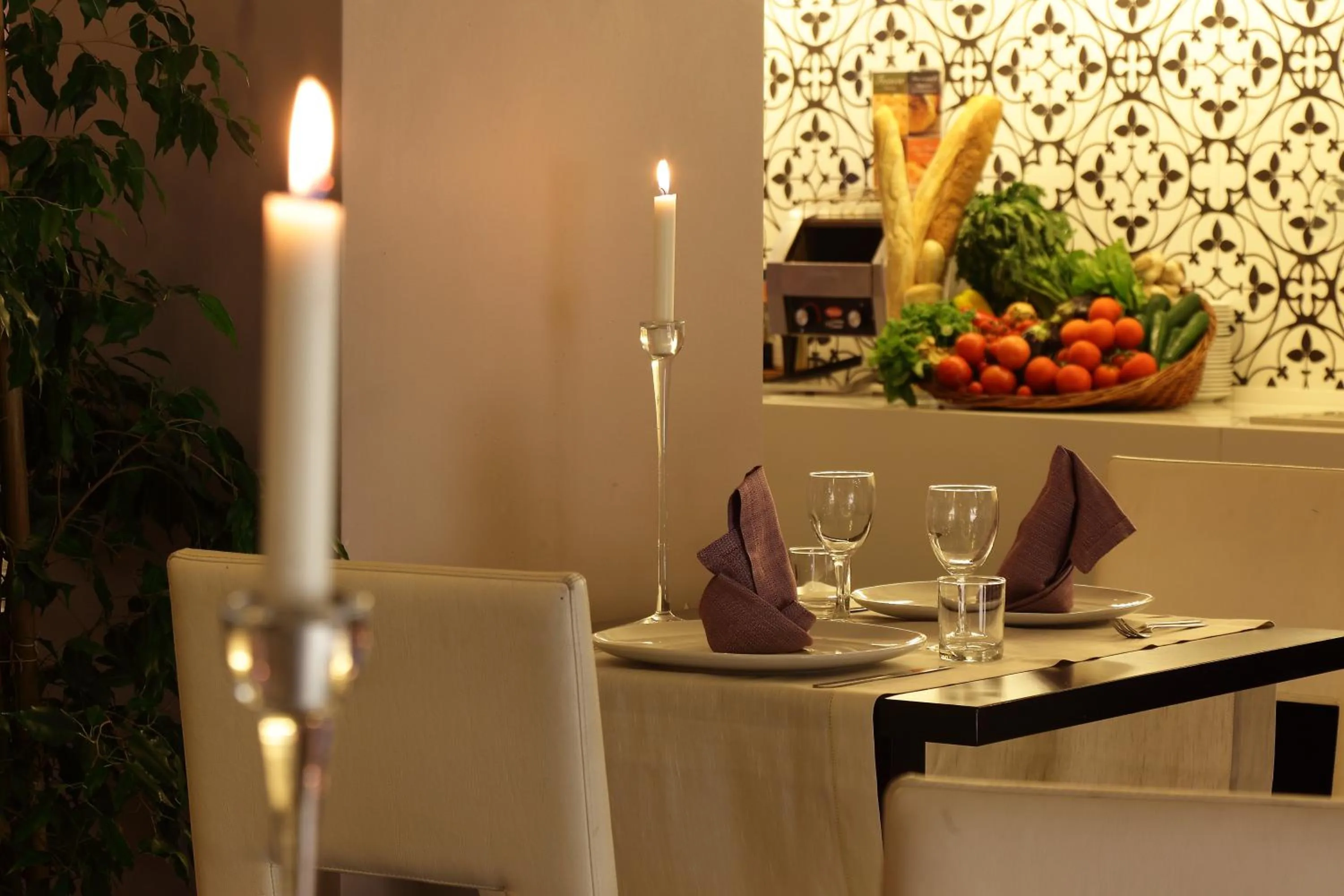 Restaurant/places to eat in CHC Business Residence