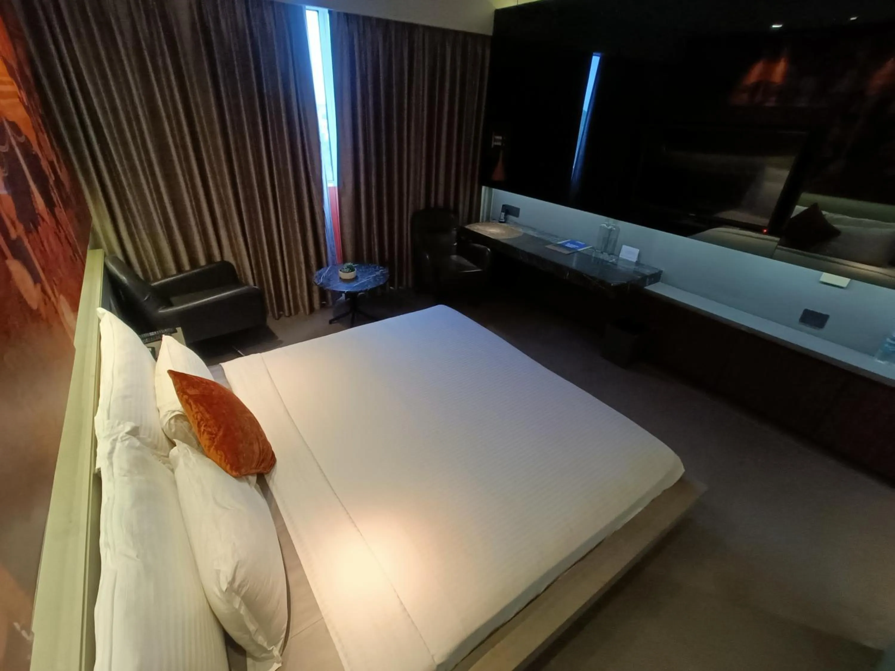 Bed in Boulevard by Design Hotel Chennai