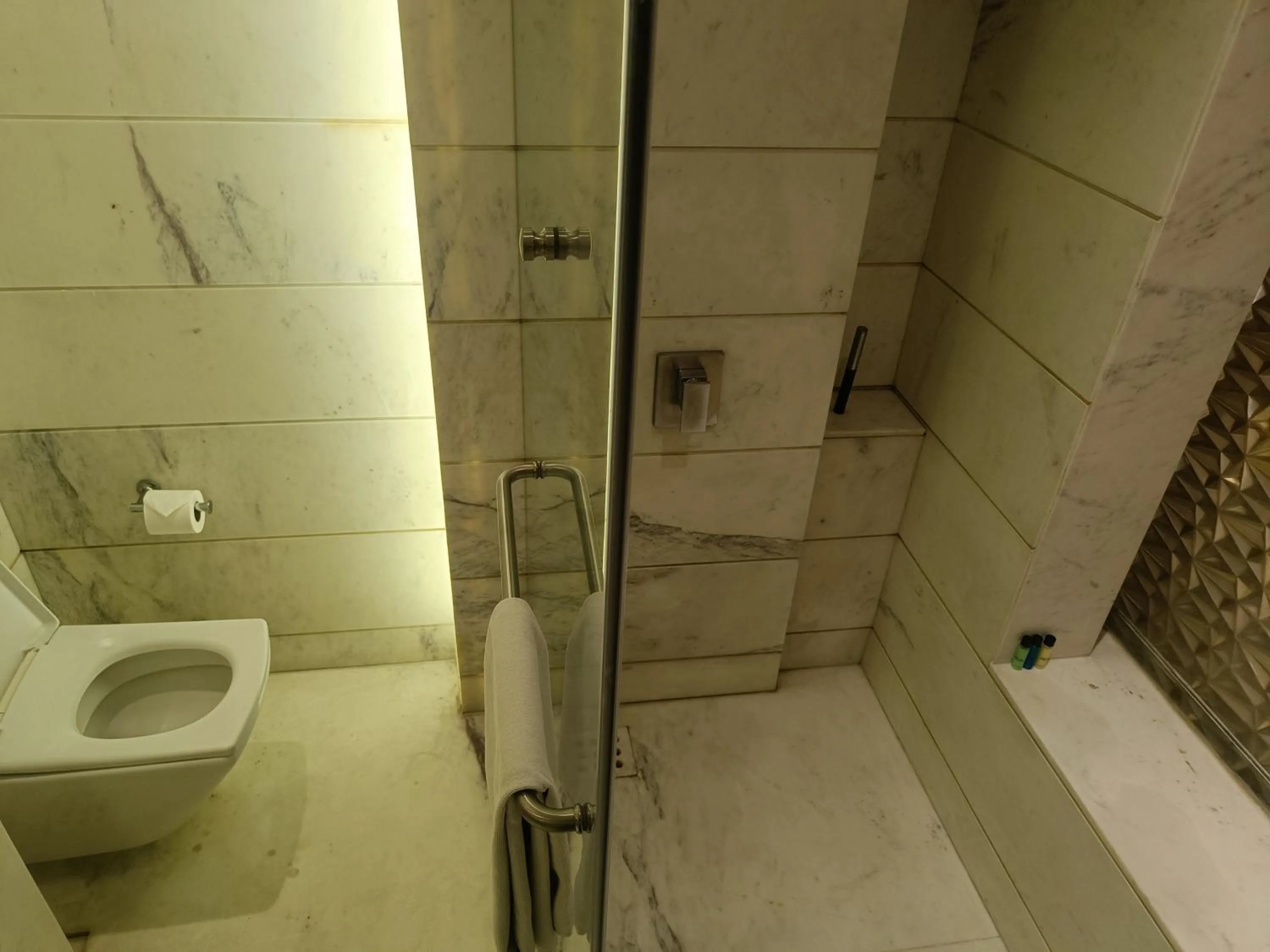 Toilet in Boulevard by Design Hotel Chennai