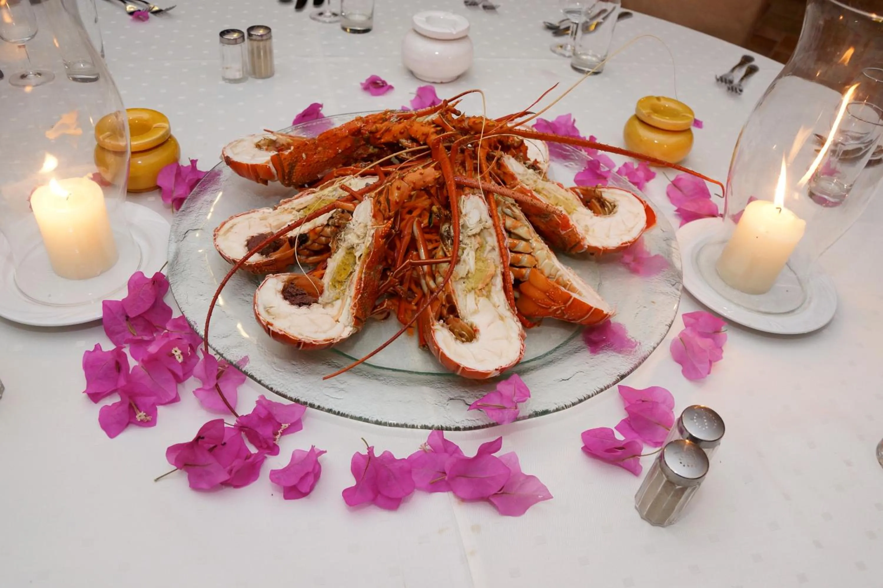 Food and drinks in HOTEL Le Clos Des Papillons