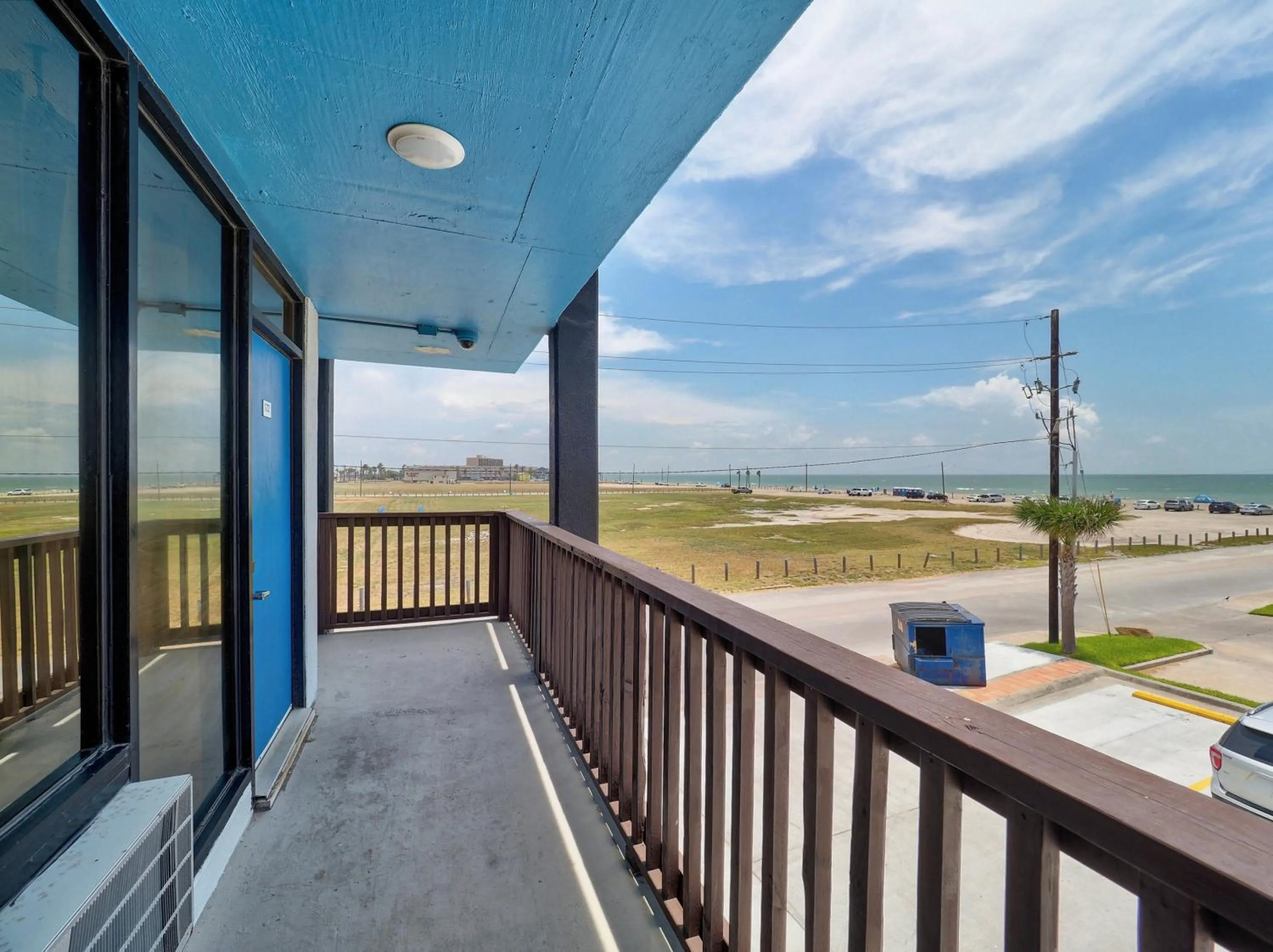 Day in Hotel DeVille