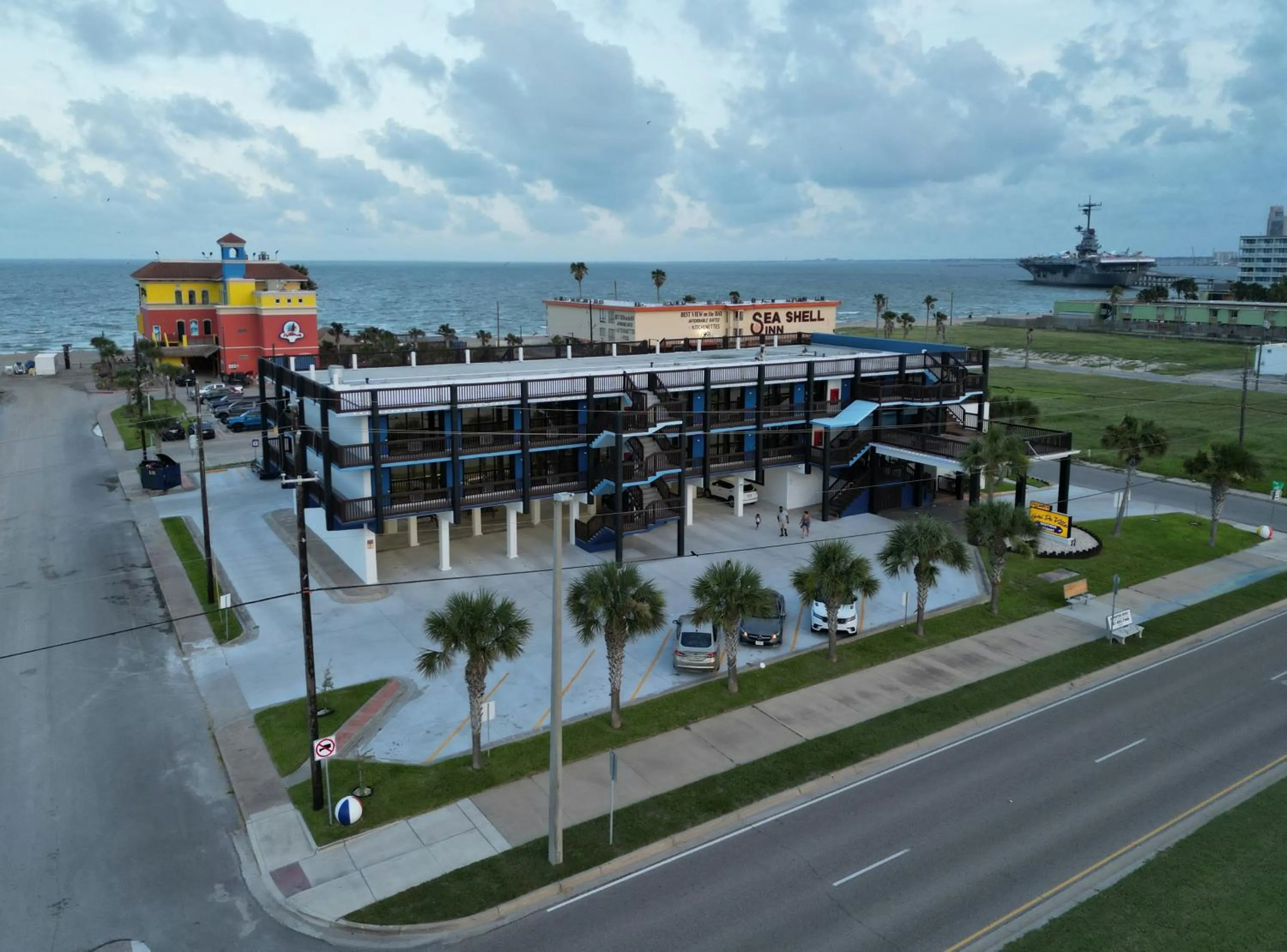 Property building in Hotel DeVille