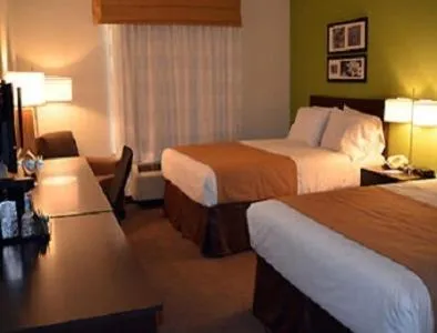 Bed in PetroStay Inn & Suites Cotulla
