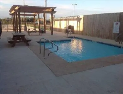 Swimming pool in PetroStay Inn & Suites Cotulla