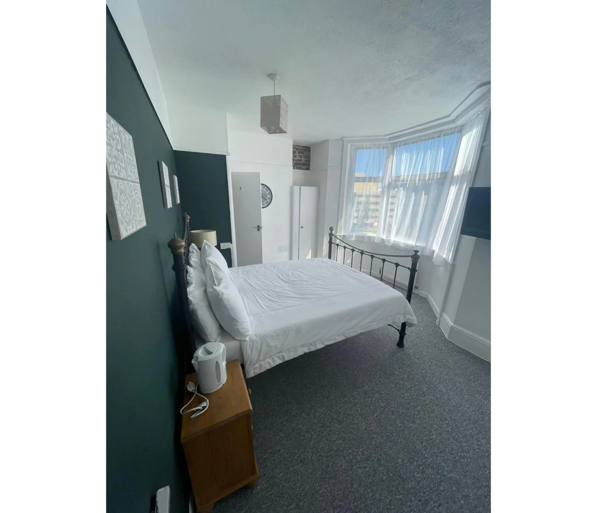 Bedroom, Bed in Number 19 Brighton