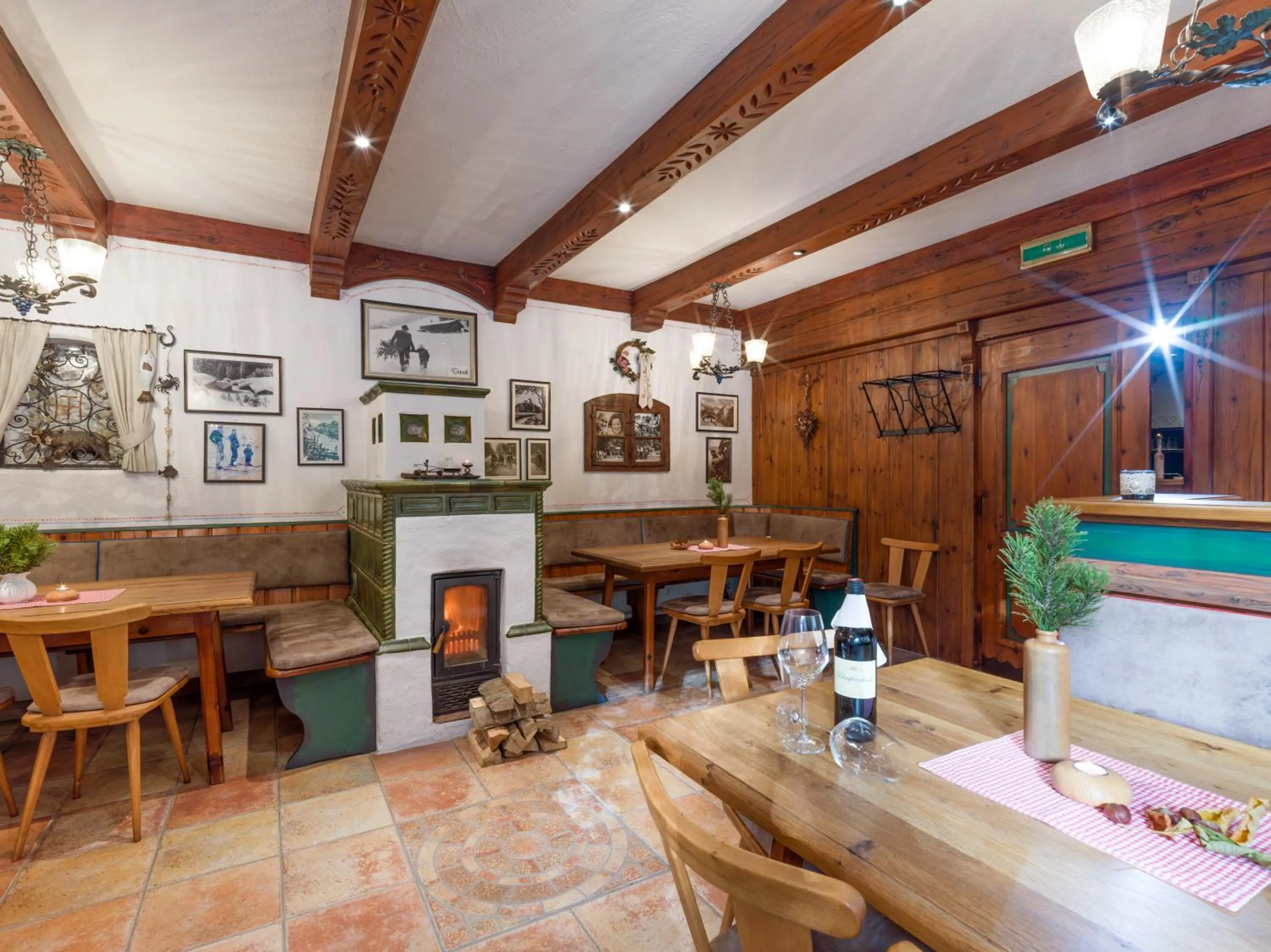 Restaurant/places to eat in Hotel Gasthof Felsenkeller