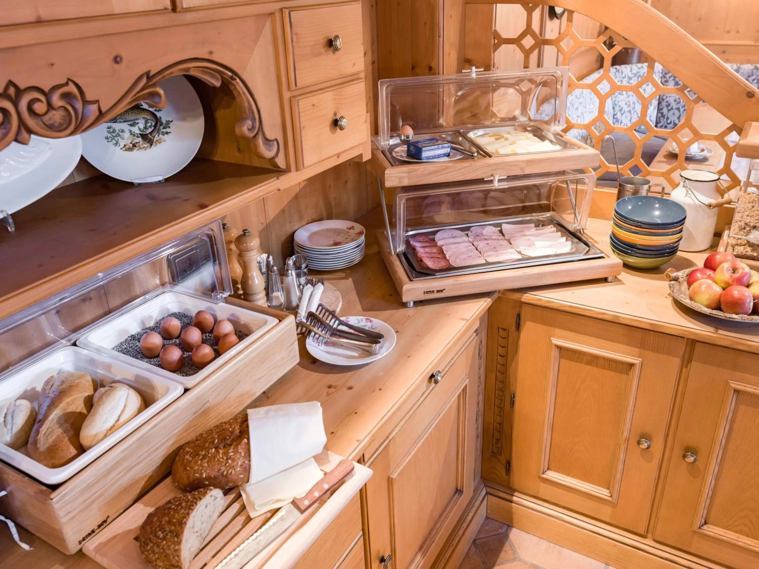 Buffet breakfast in Hotel Gasthof Felsenkeller