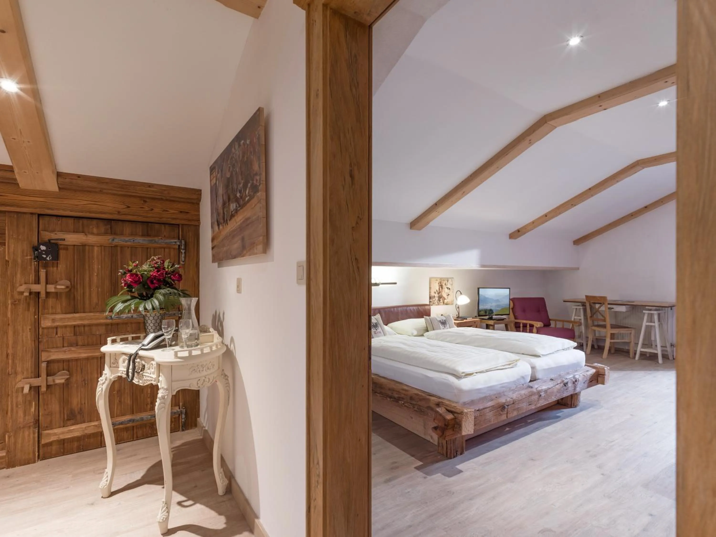 Photo of the whole room, Bed in Hotel Gasthof Felsenkeller