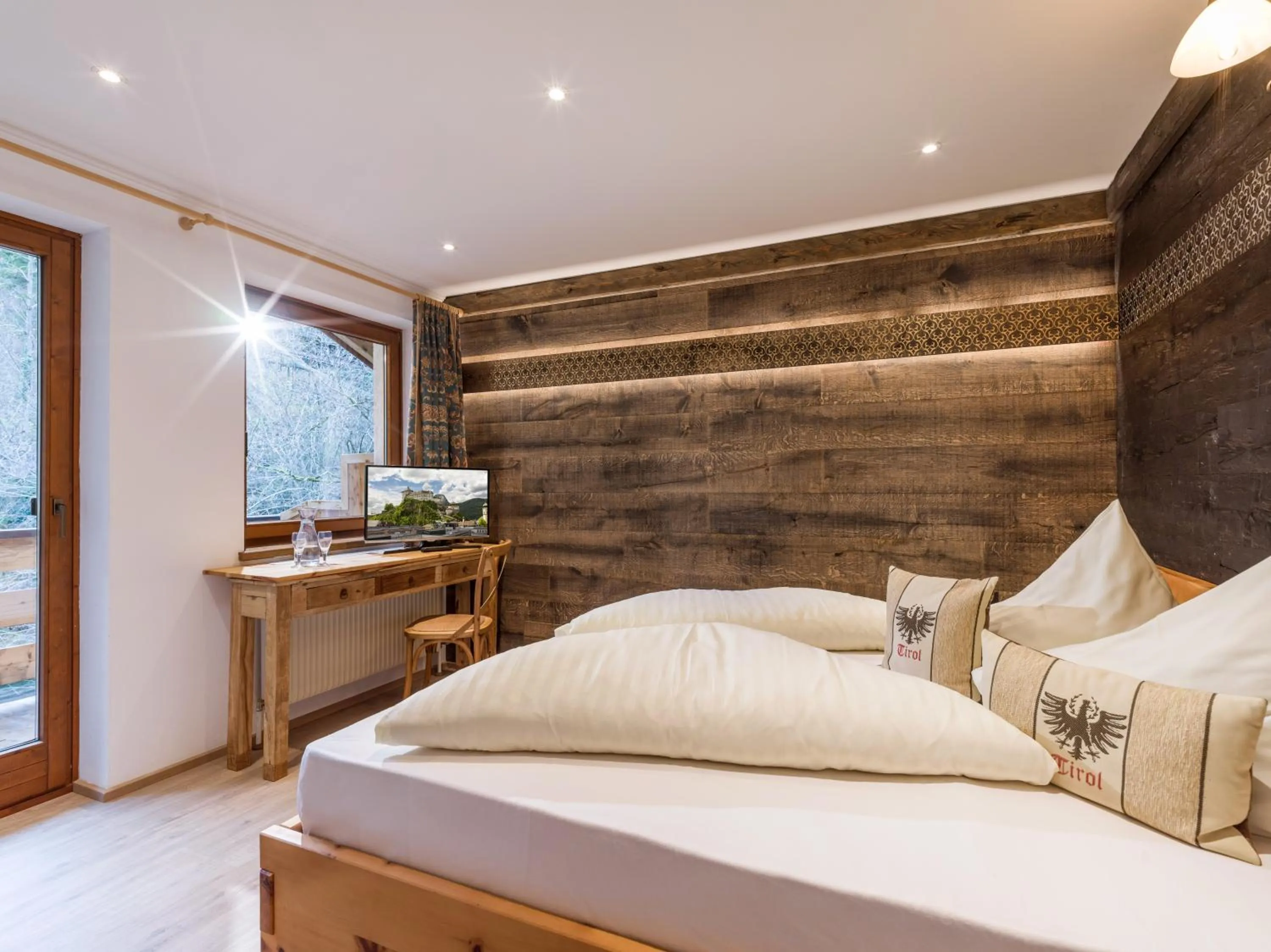 Bed in Hotel Gasthof Felsenkeller