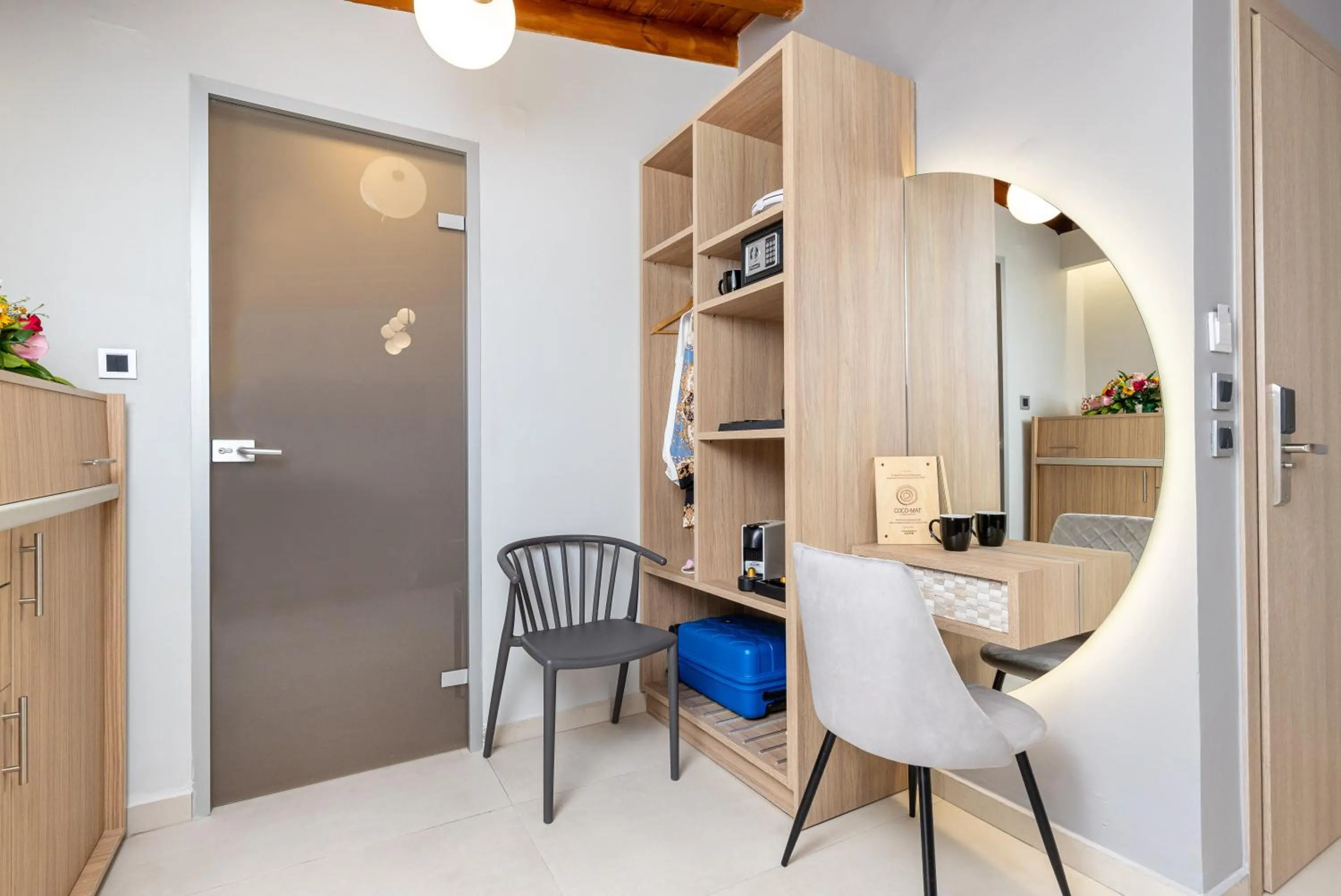 Seating area in Metropolitan Pearl Boutique Hotel