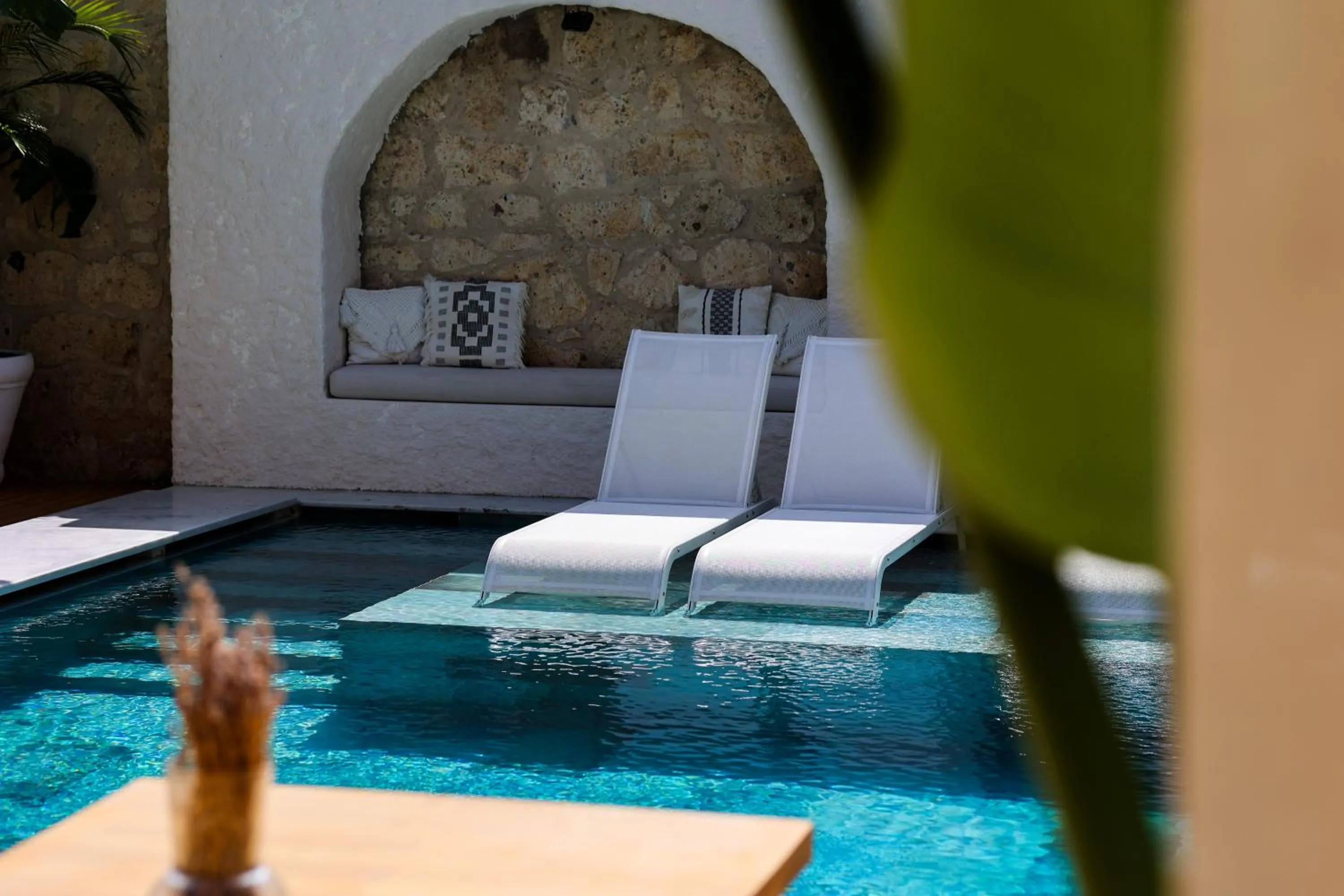 Seating area in Voger Alaçatı Köyiçi