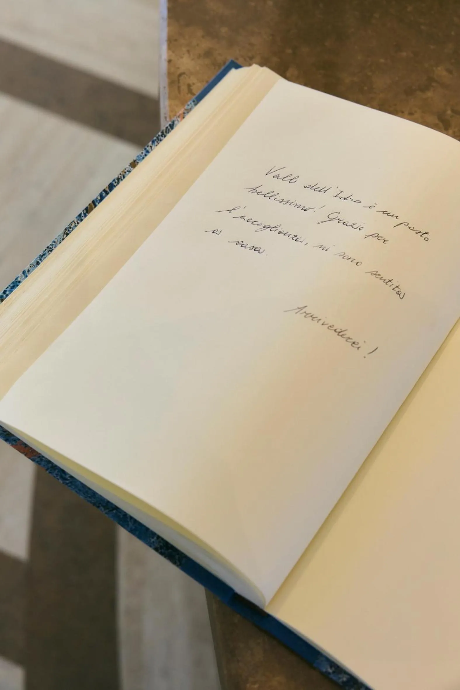 Text overlay in Relais Valle Dell'Idro