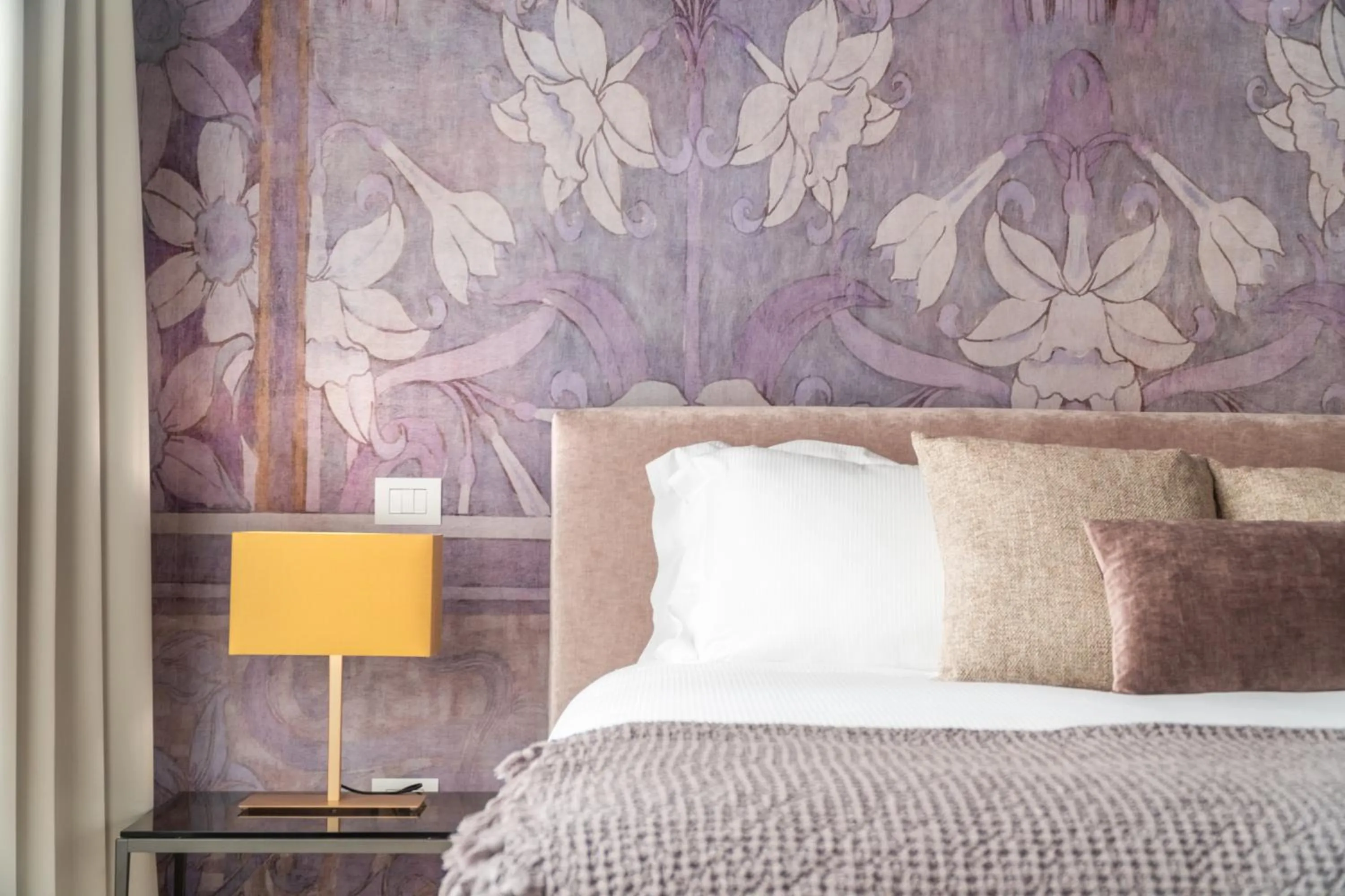 Bed in Ninfea Luxury Suites