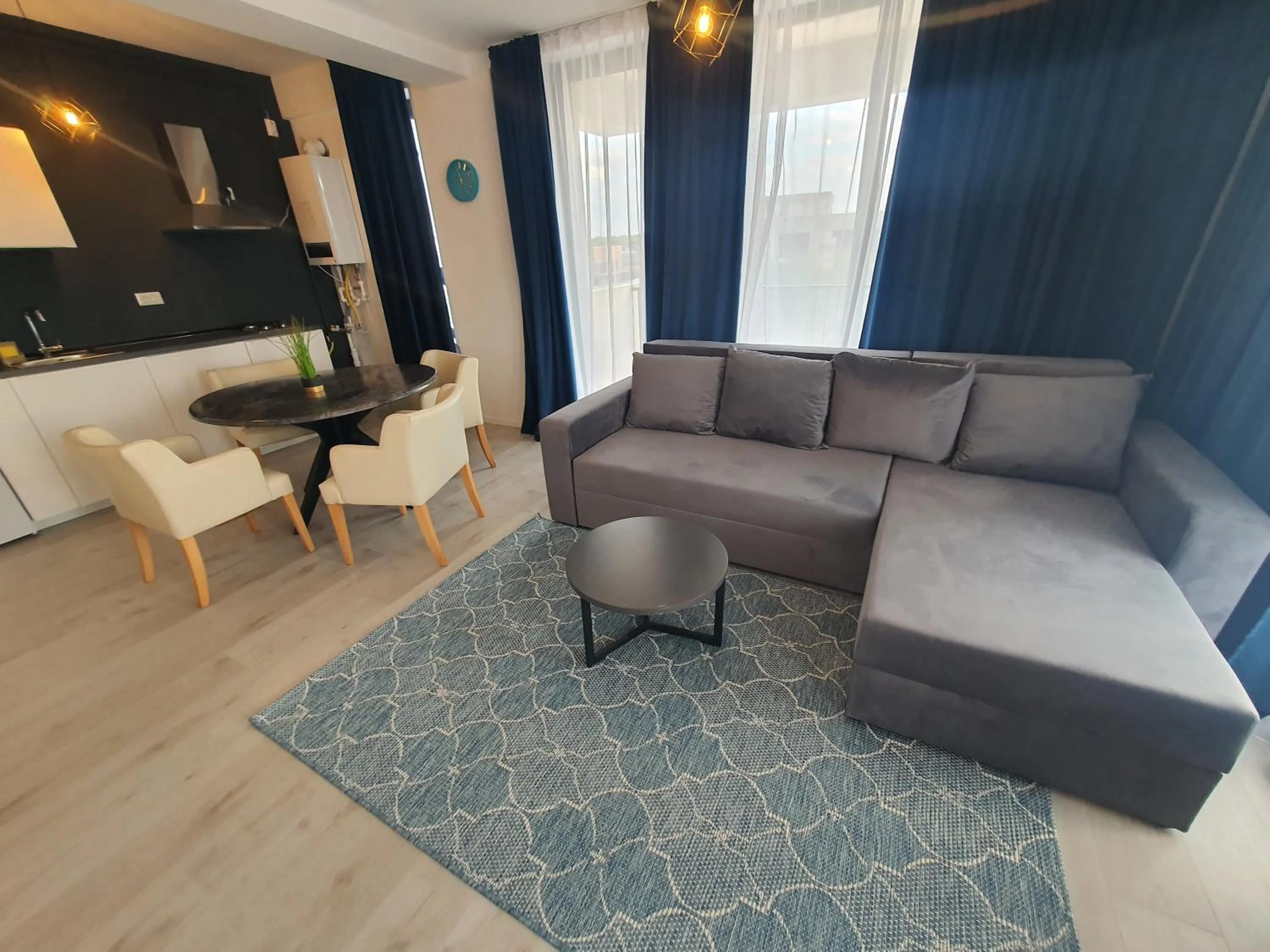 Kitchen or kitchenette in Grey Residence Apartments