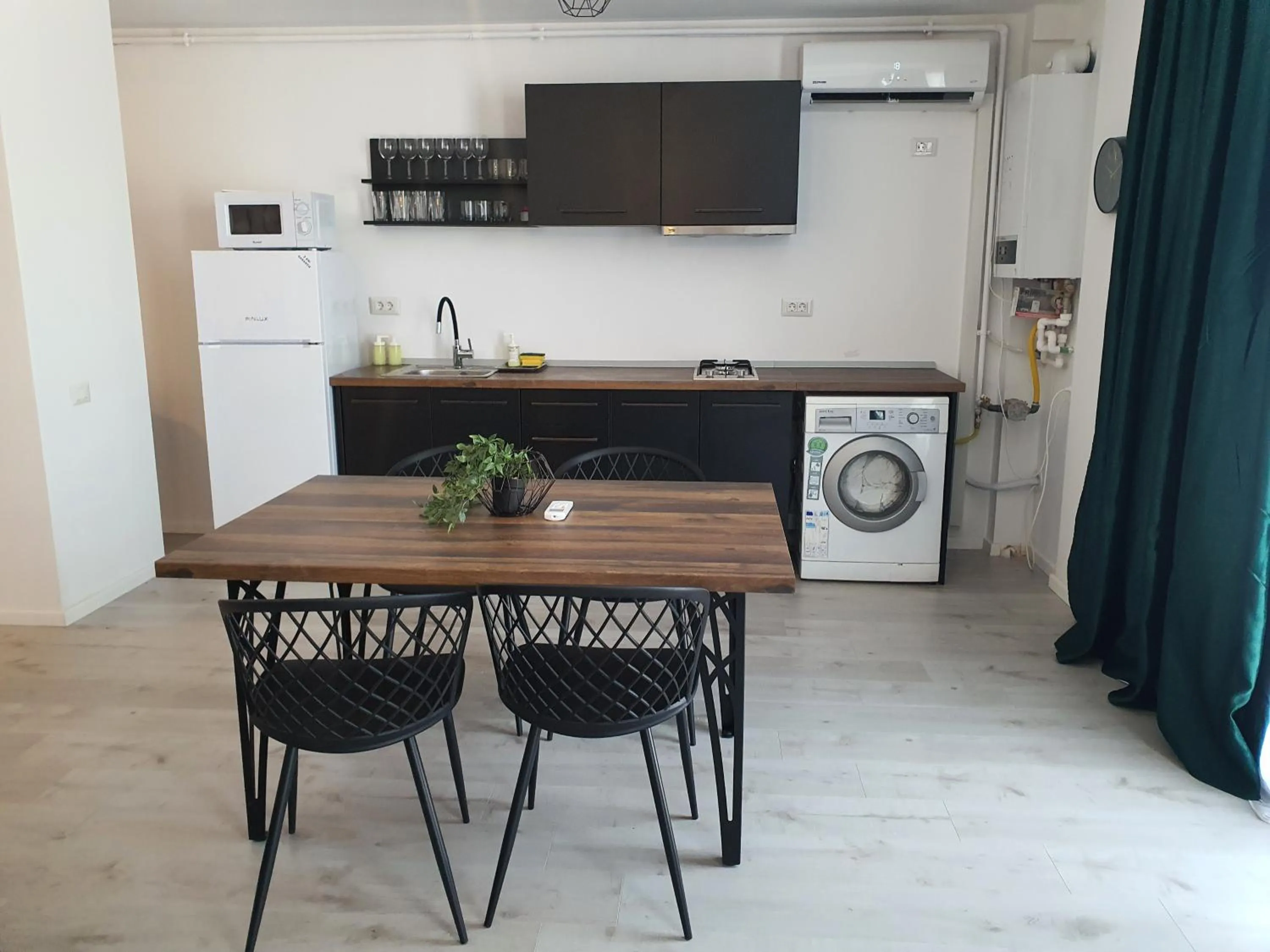 Kitchen or kitchenette in Grey Residence Apartments