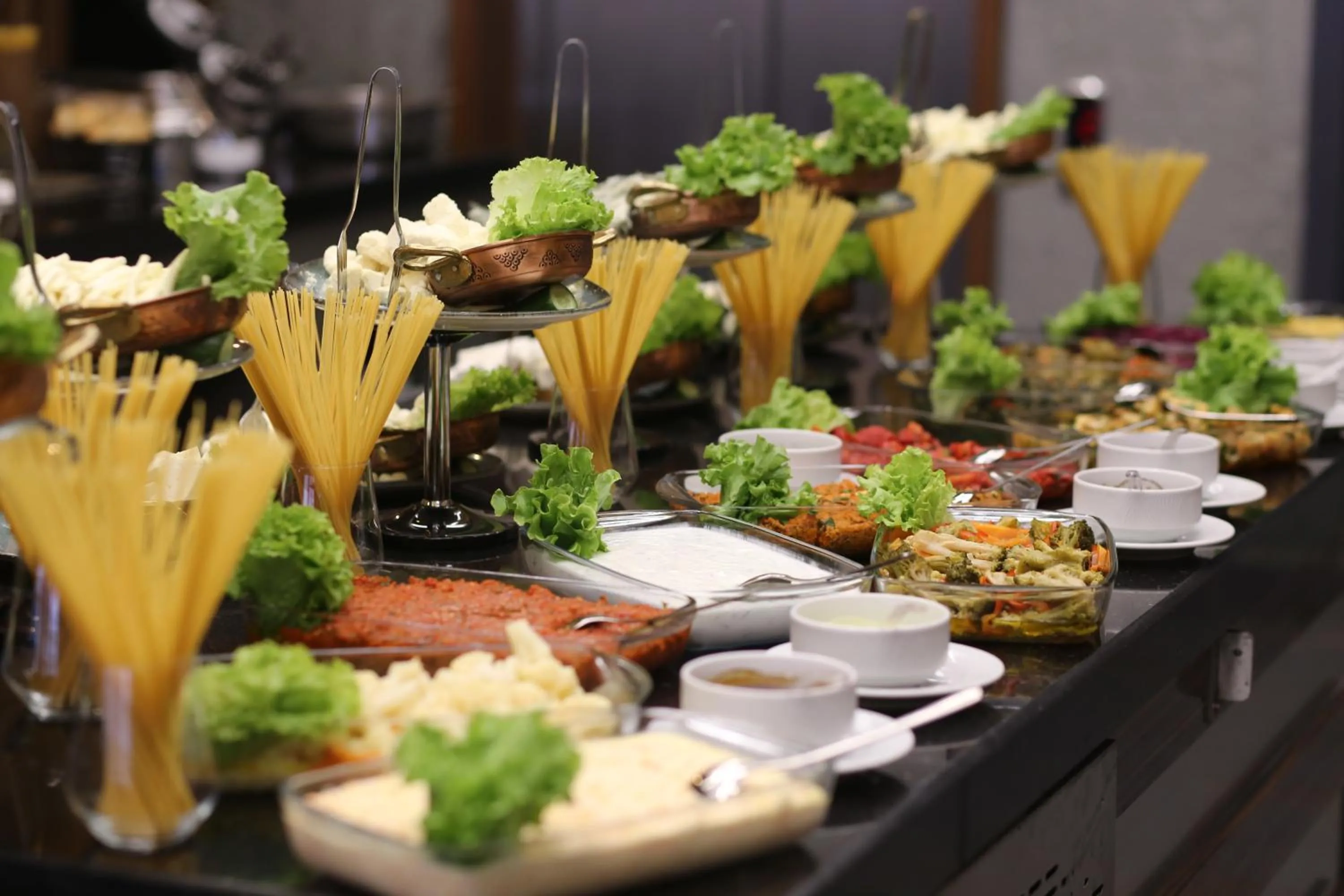 Restaurant/places to eat in Lala Grand Hotel