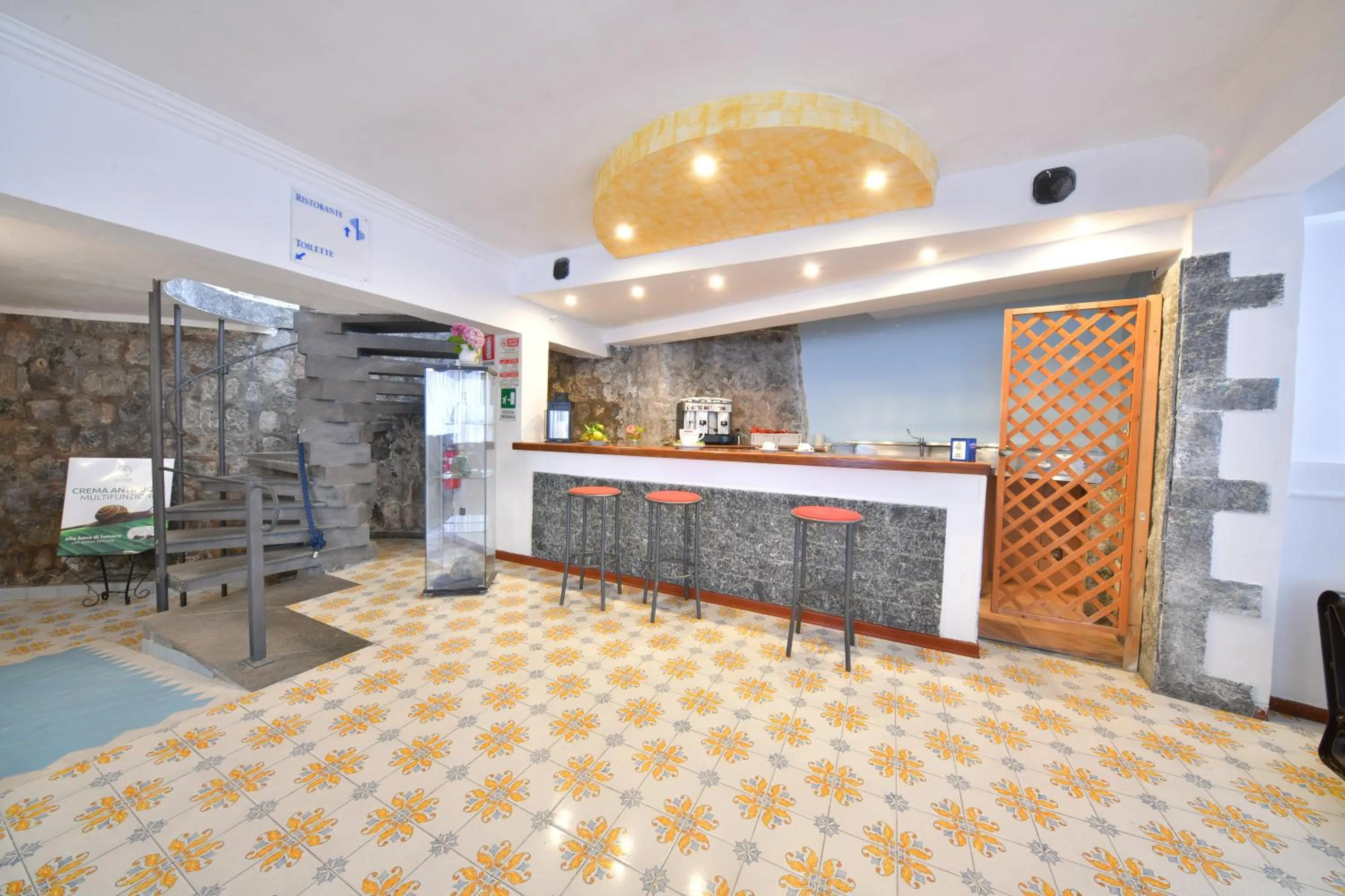 Lounge or bar, Lobby/Reception in Fortuna Beach - Seaside Hotel