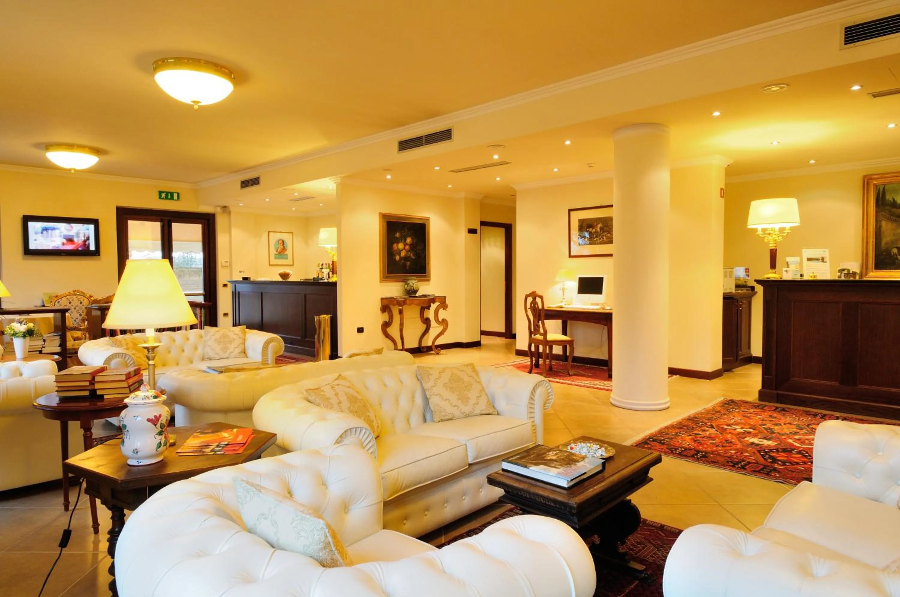 Lobby or reception in Villa Cattani Stuart XVII secolo