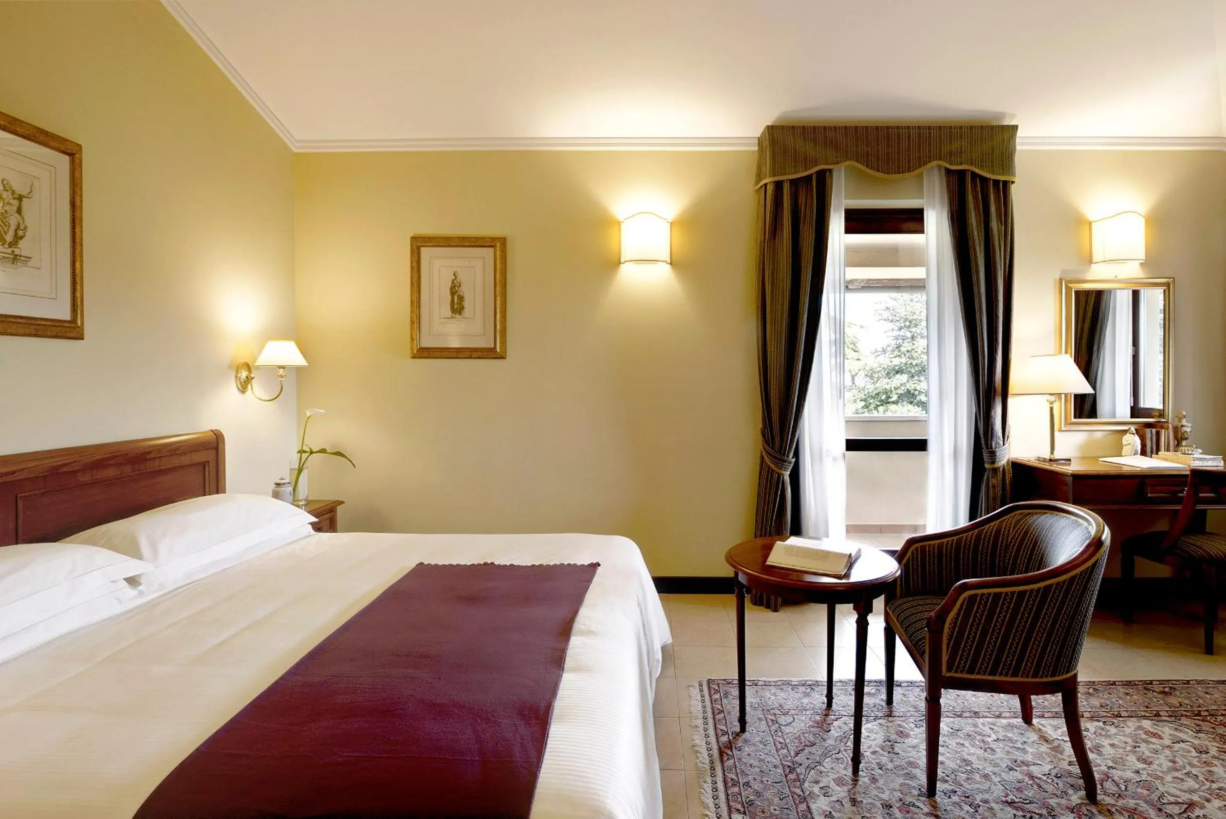 Day, Bed in Villa Cattani Stuart XVII secolo