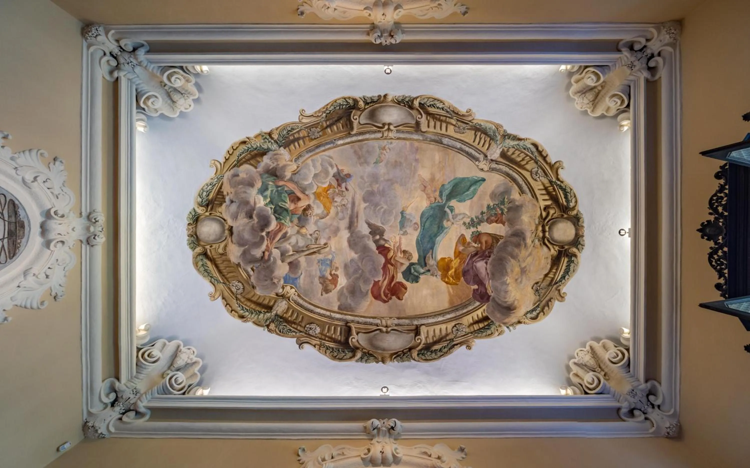 Decorative detail in Villa Cattani Stuart XVII secolo