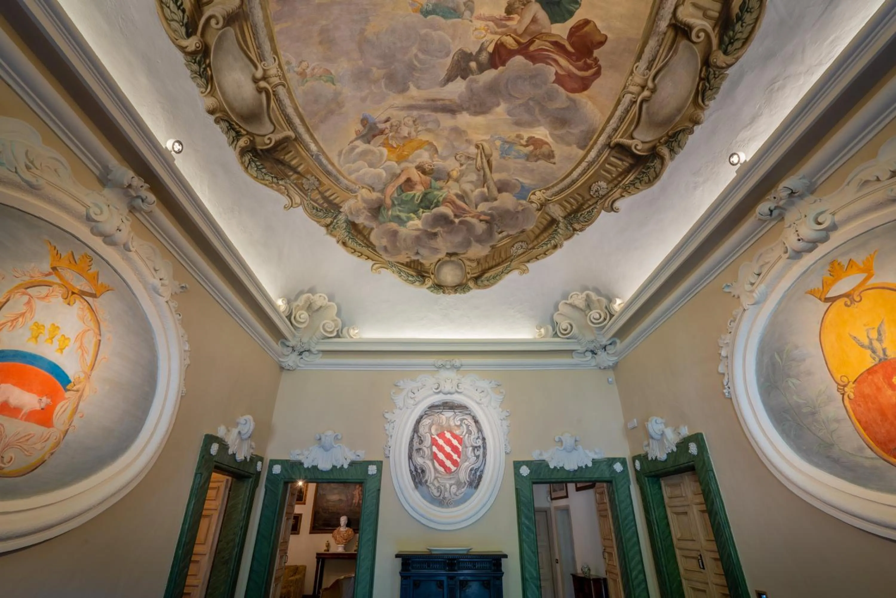 Decorative detail in Villa Cattani Stuart XVII secolo