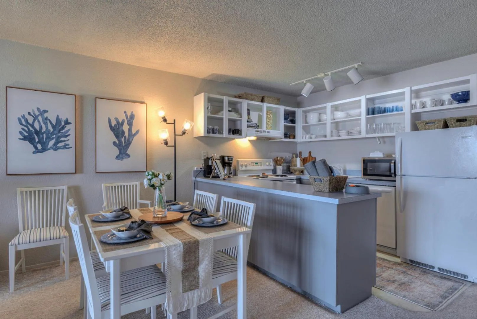 Coffee/tea facilities in Surftides Plaza Rentals