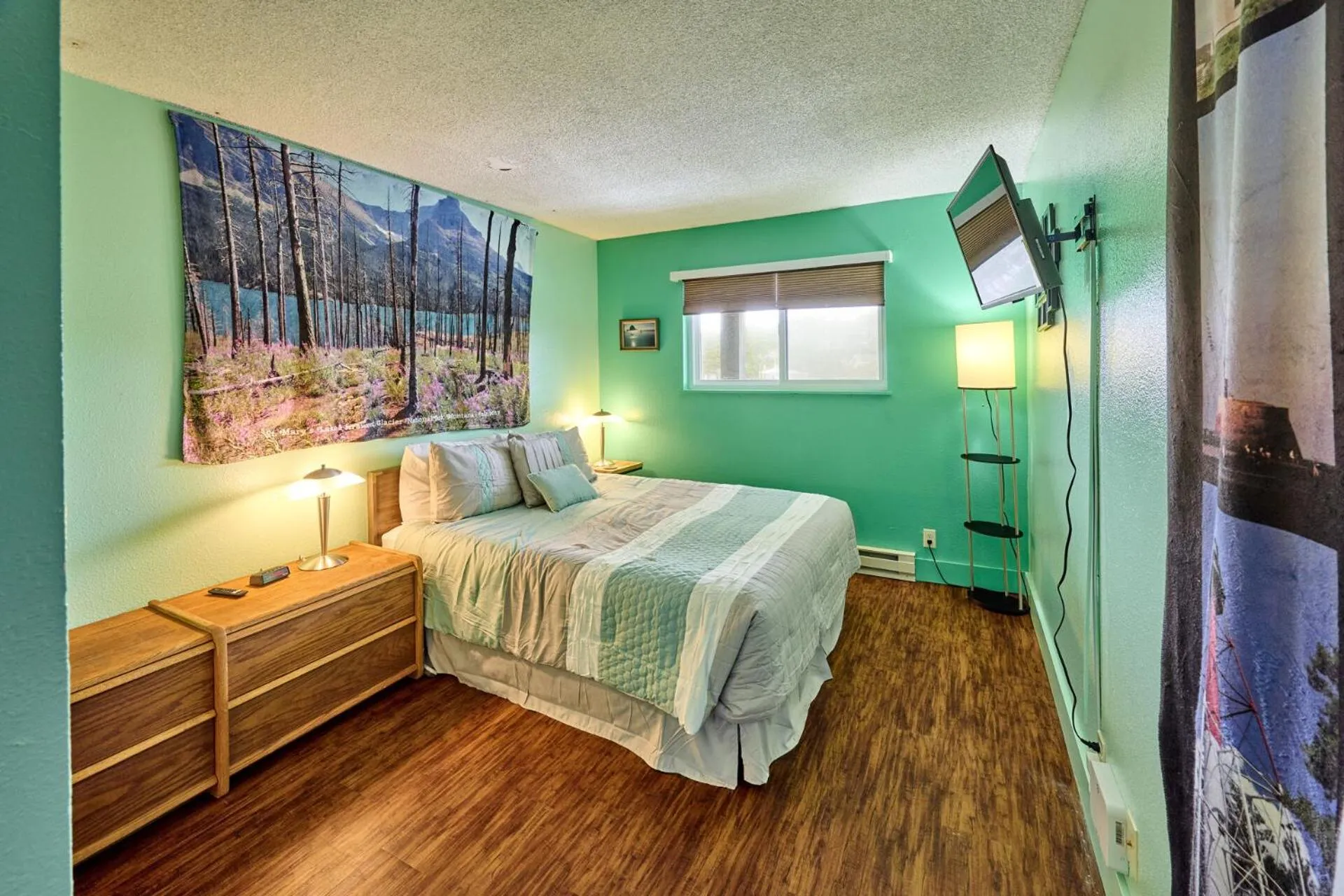 Bed in Surftides Plaza Rentals