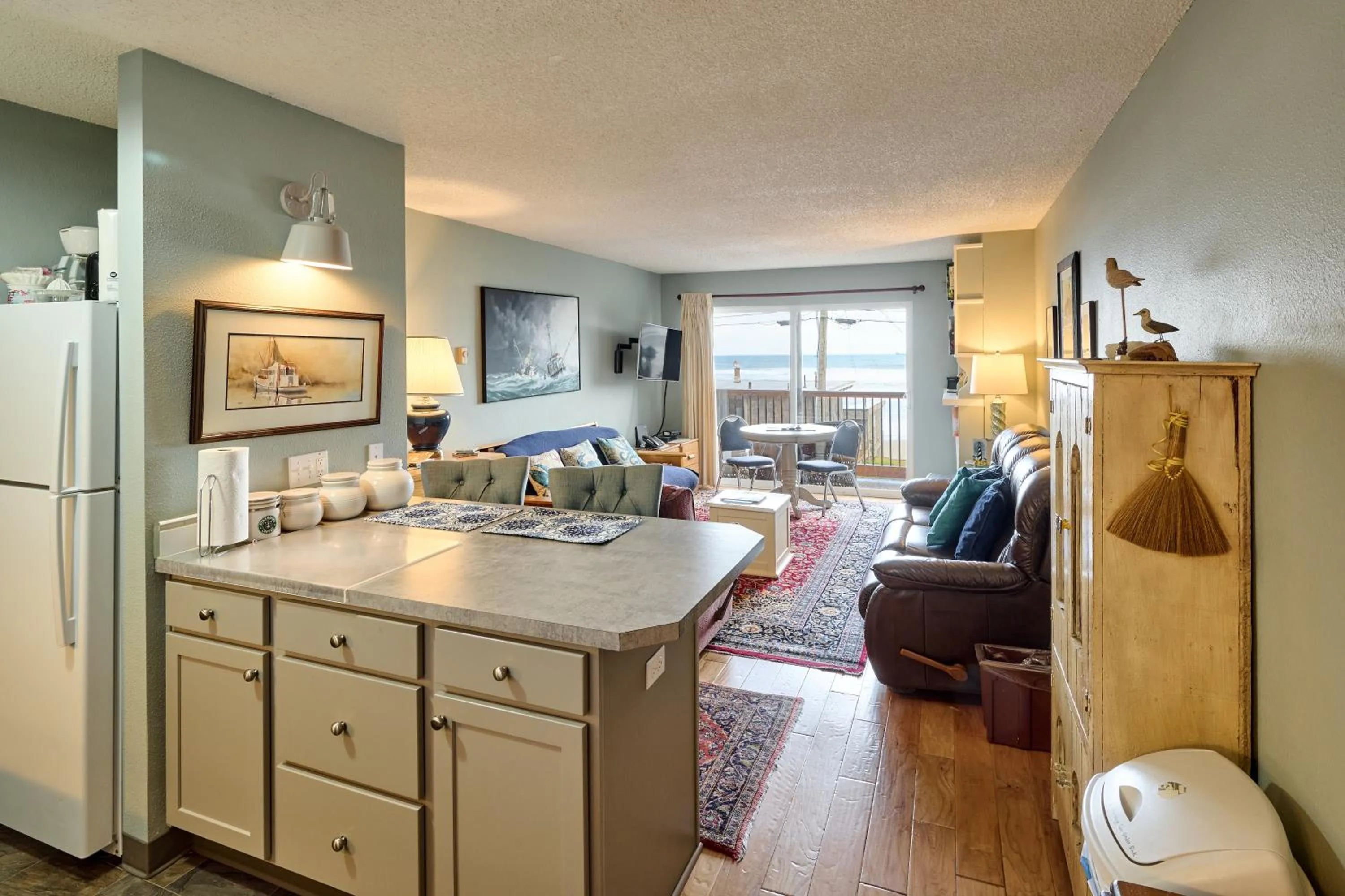 Living room in Surftides Plaza Rentals