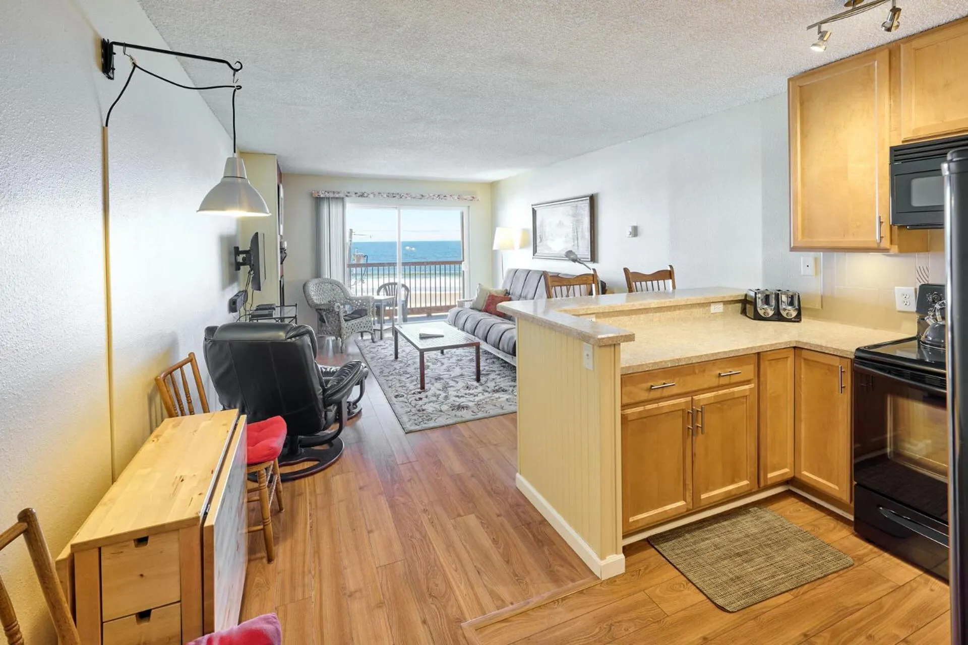 TV and multimedia in Surftides Plaza Rentals